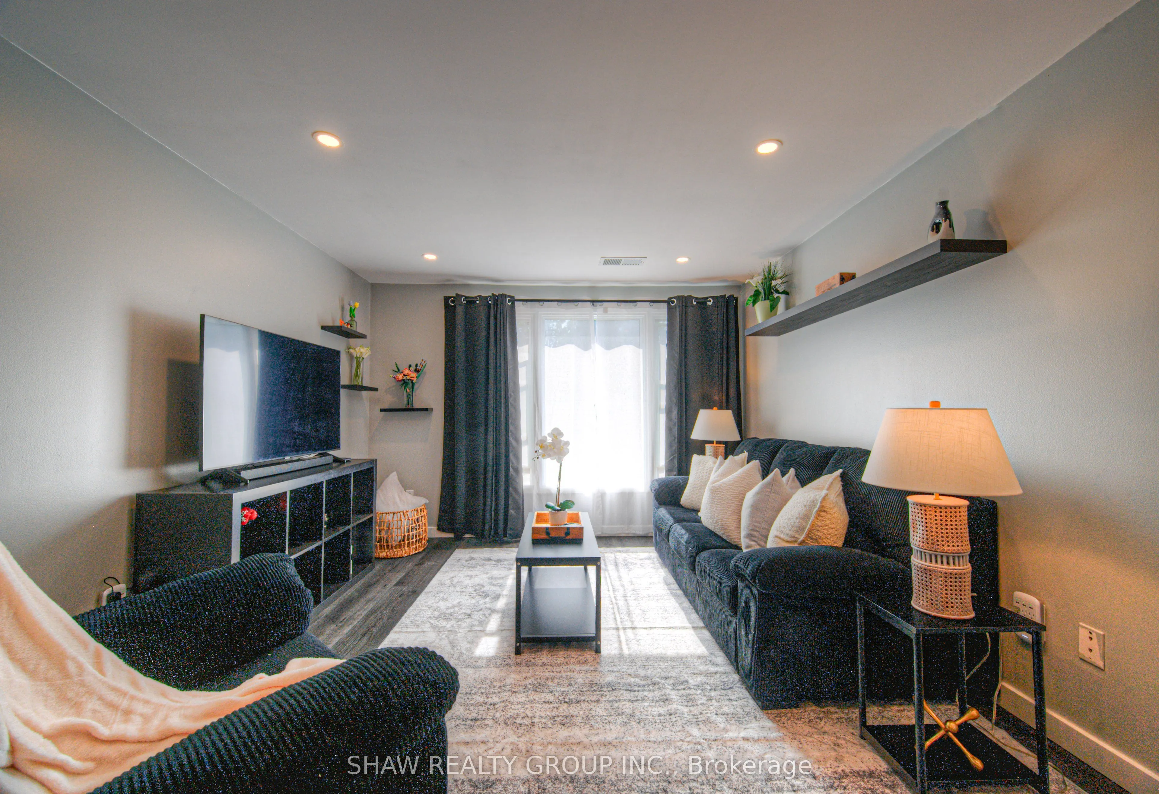 65 Glamis Road, #83