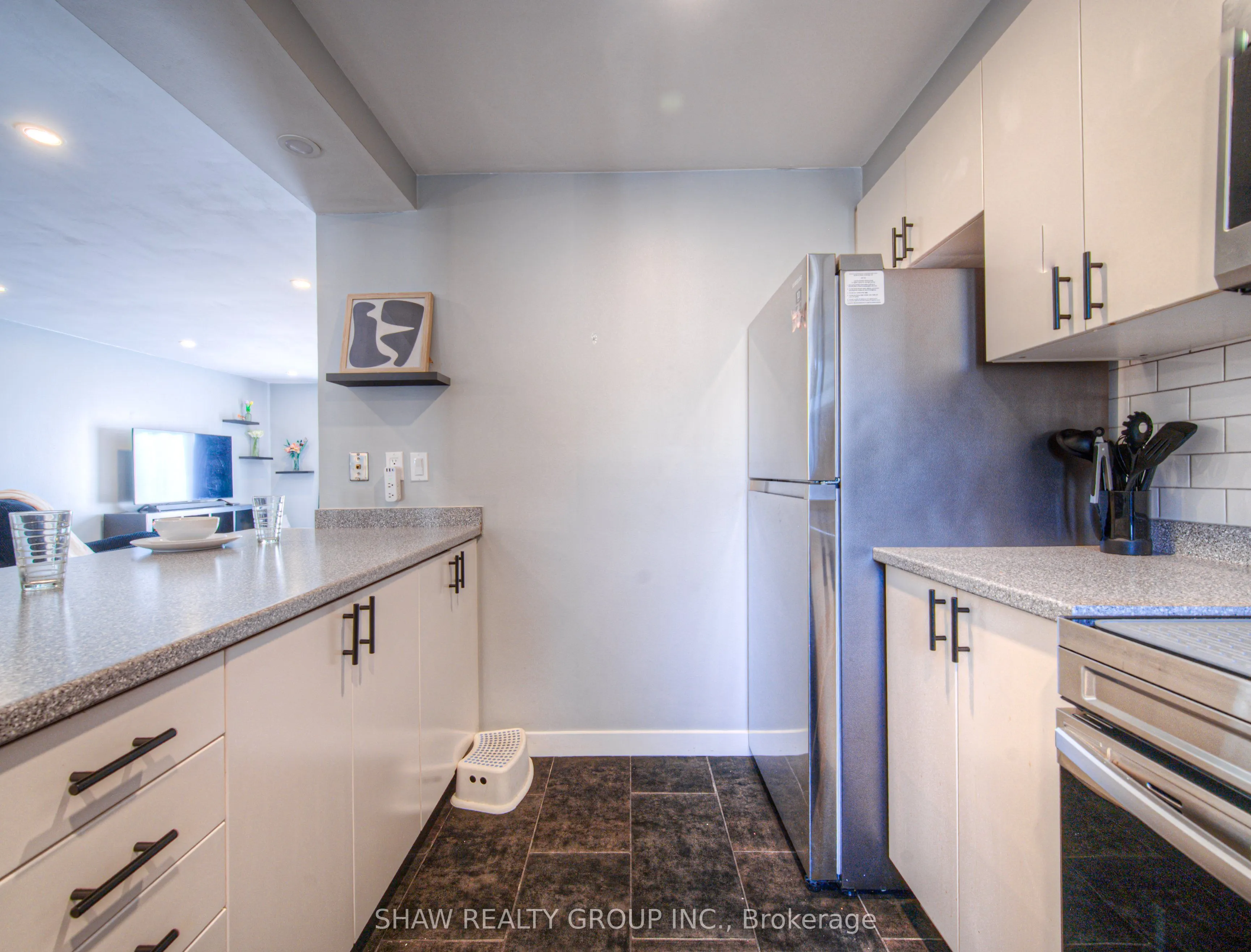 65 Glamis Road, #83