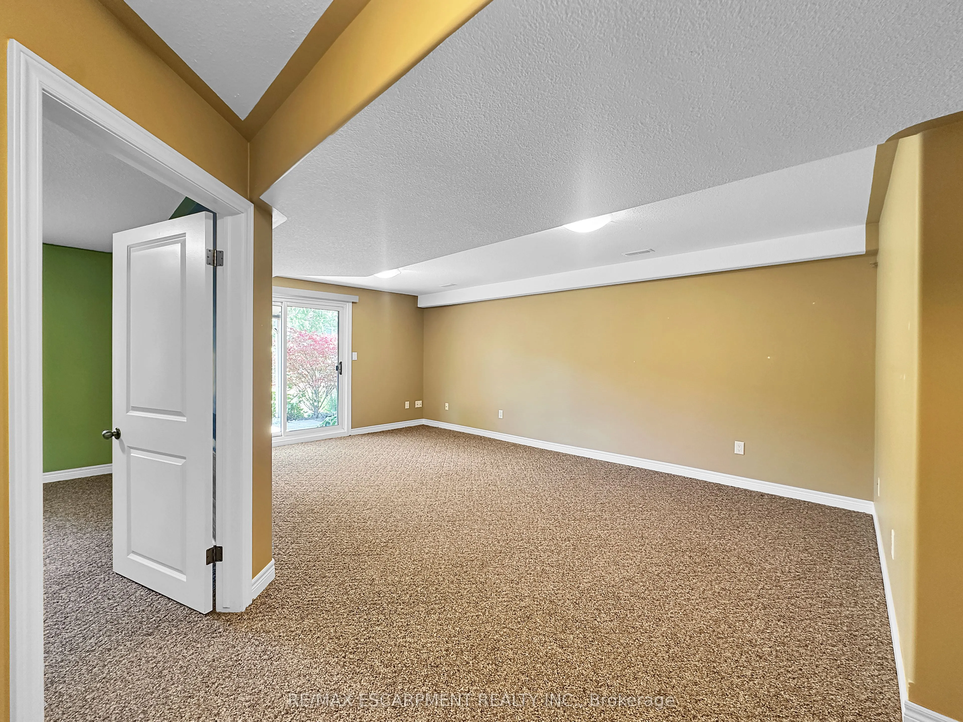 15 Iron Bridge Court