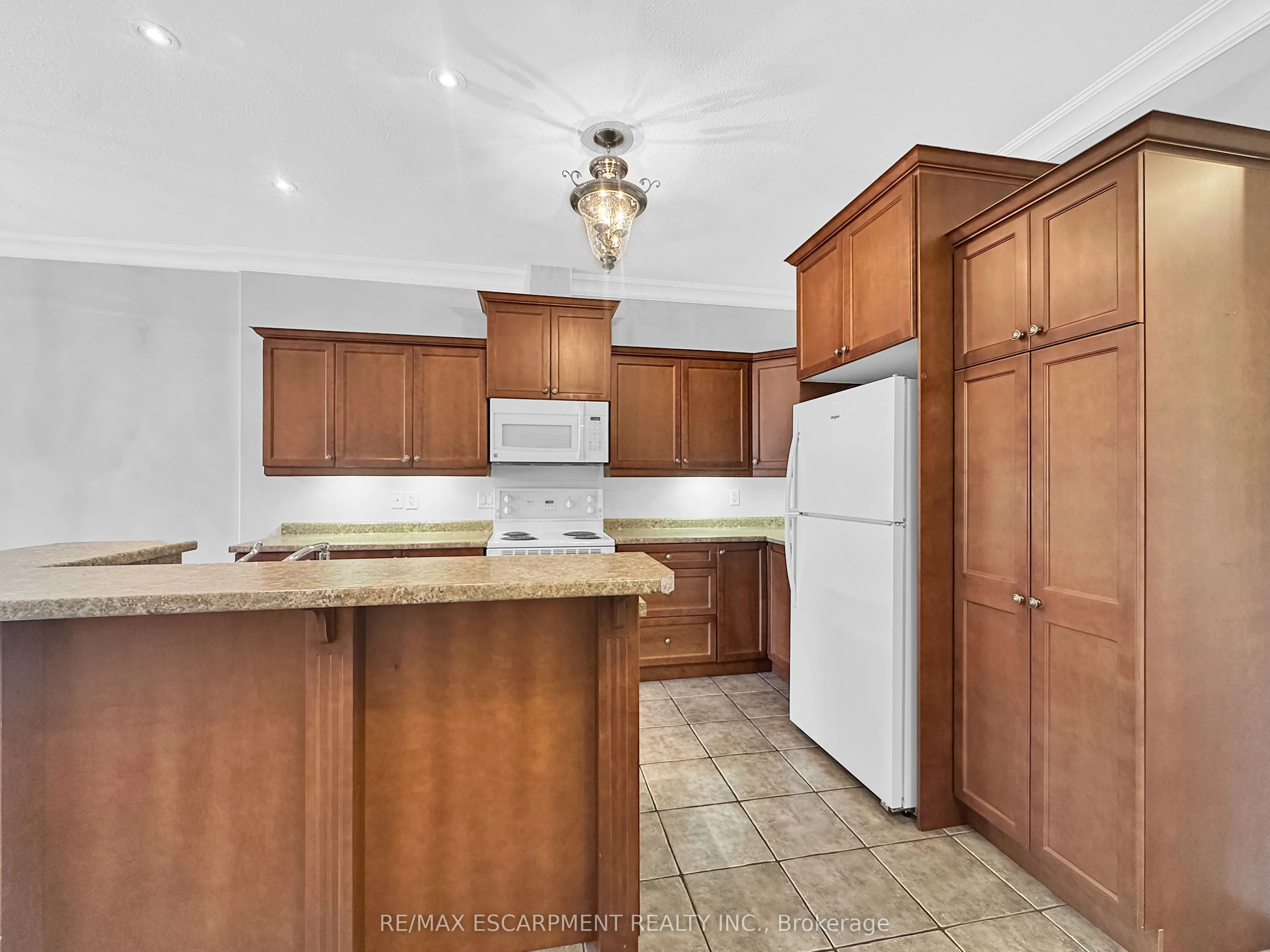 15 Iron Bridge Court