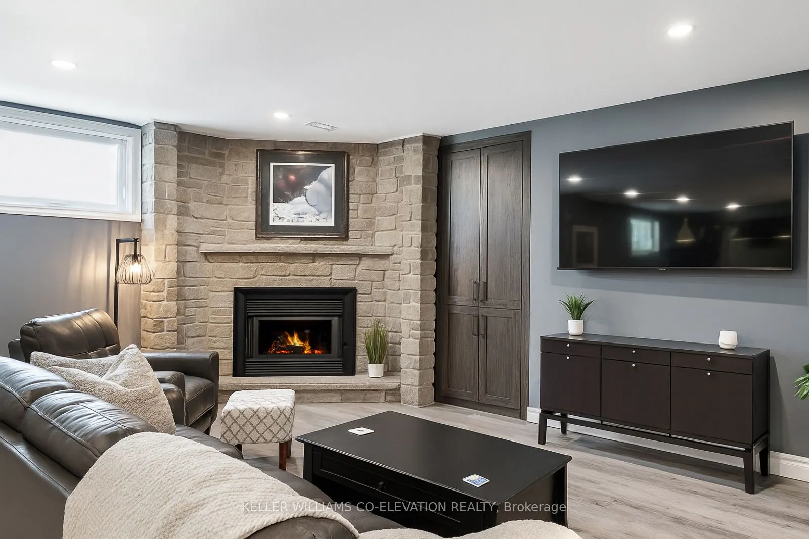 286 Tagge Crescent