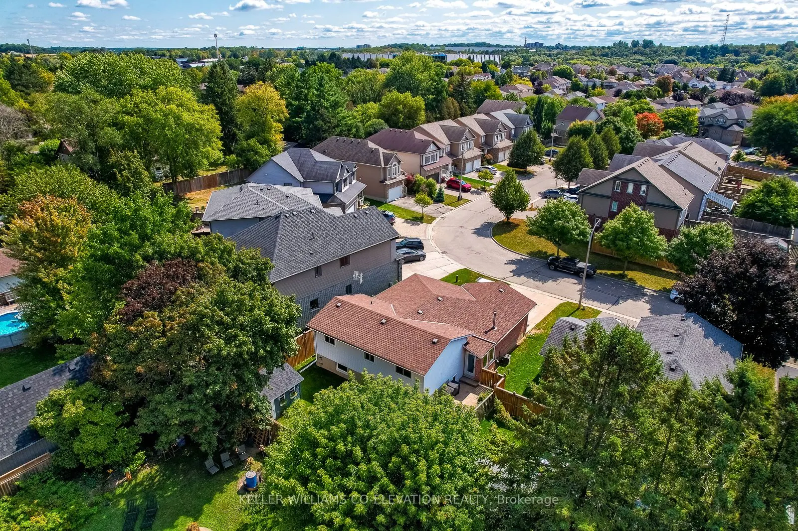 286 Tagge Crescent