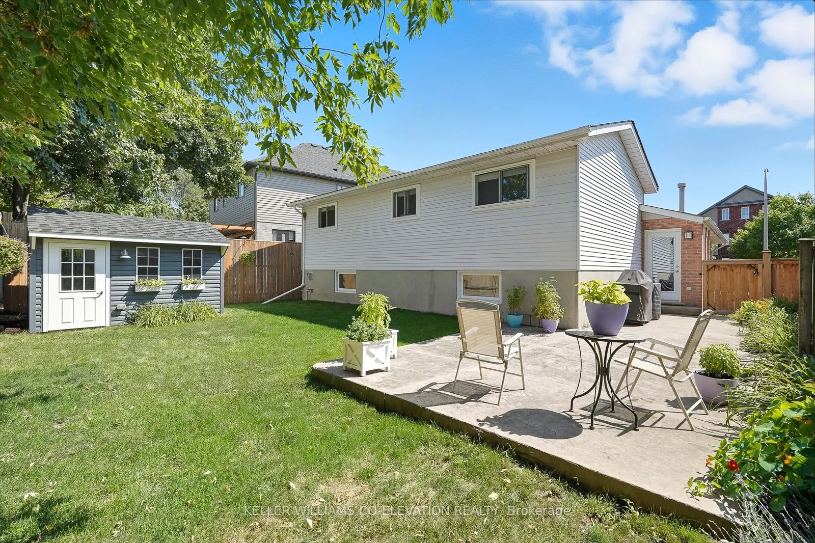 286 Tagge Crescent