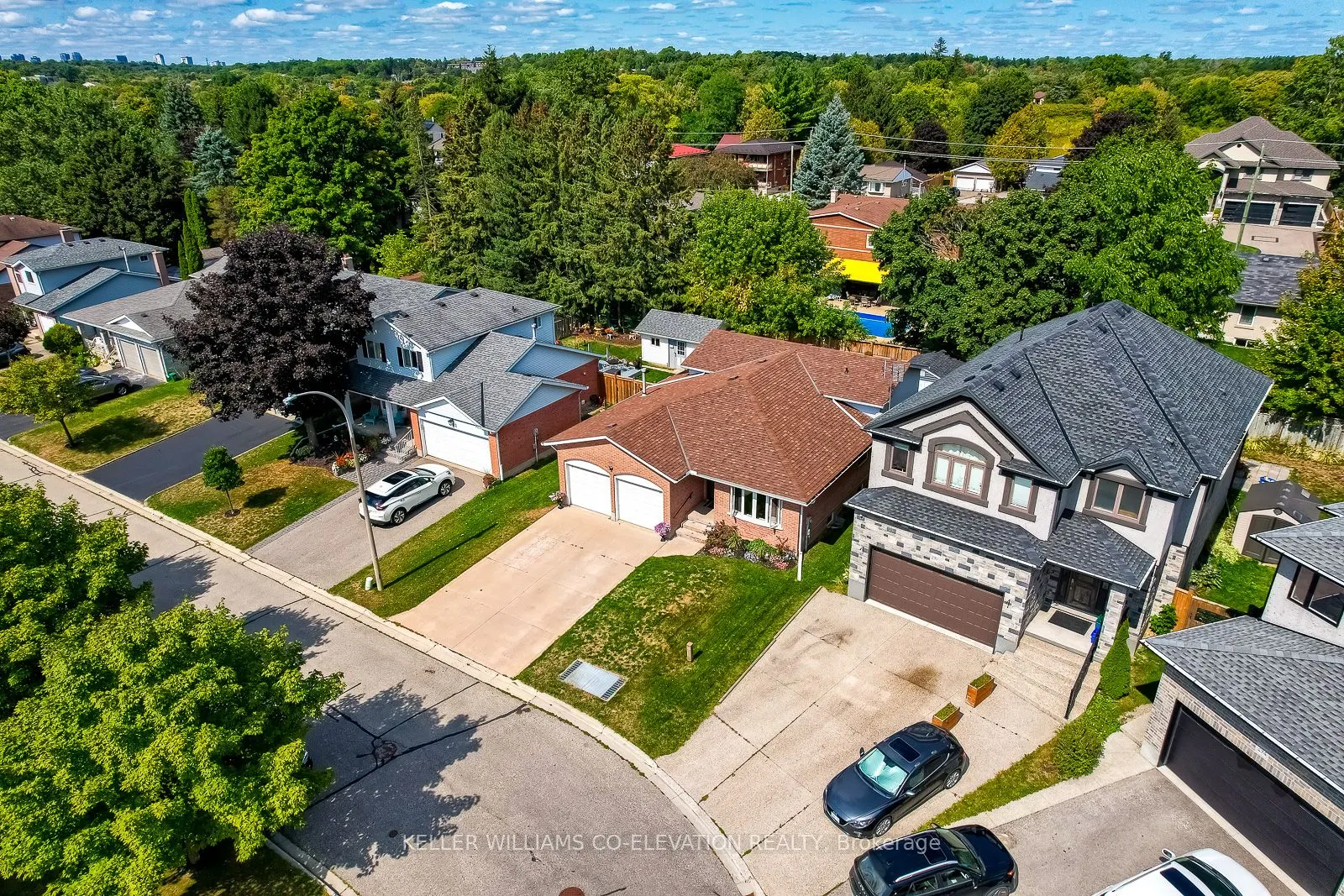 286 Tagge Crescent