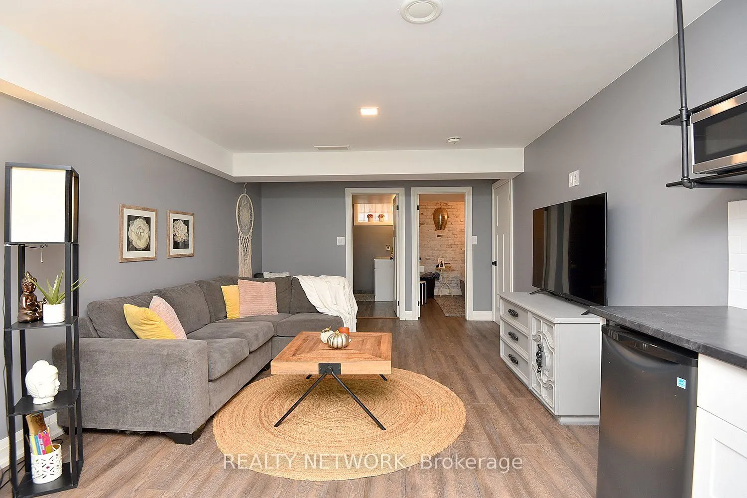26 Corbett Avenue