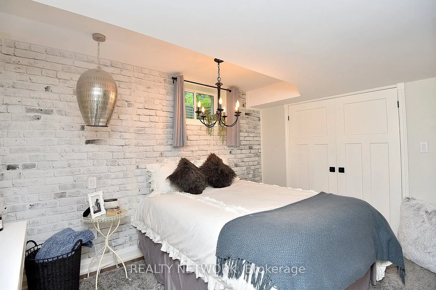 26 Corbett Avenue