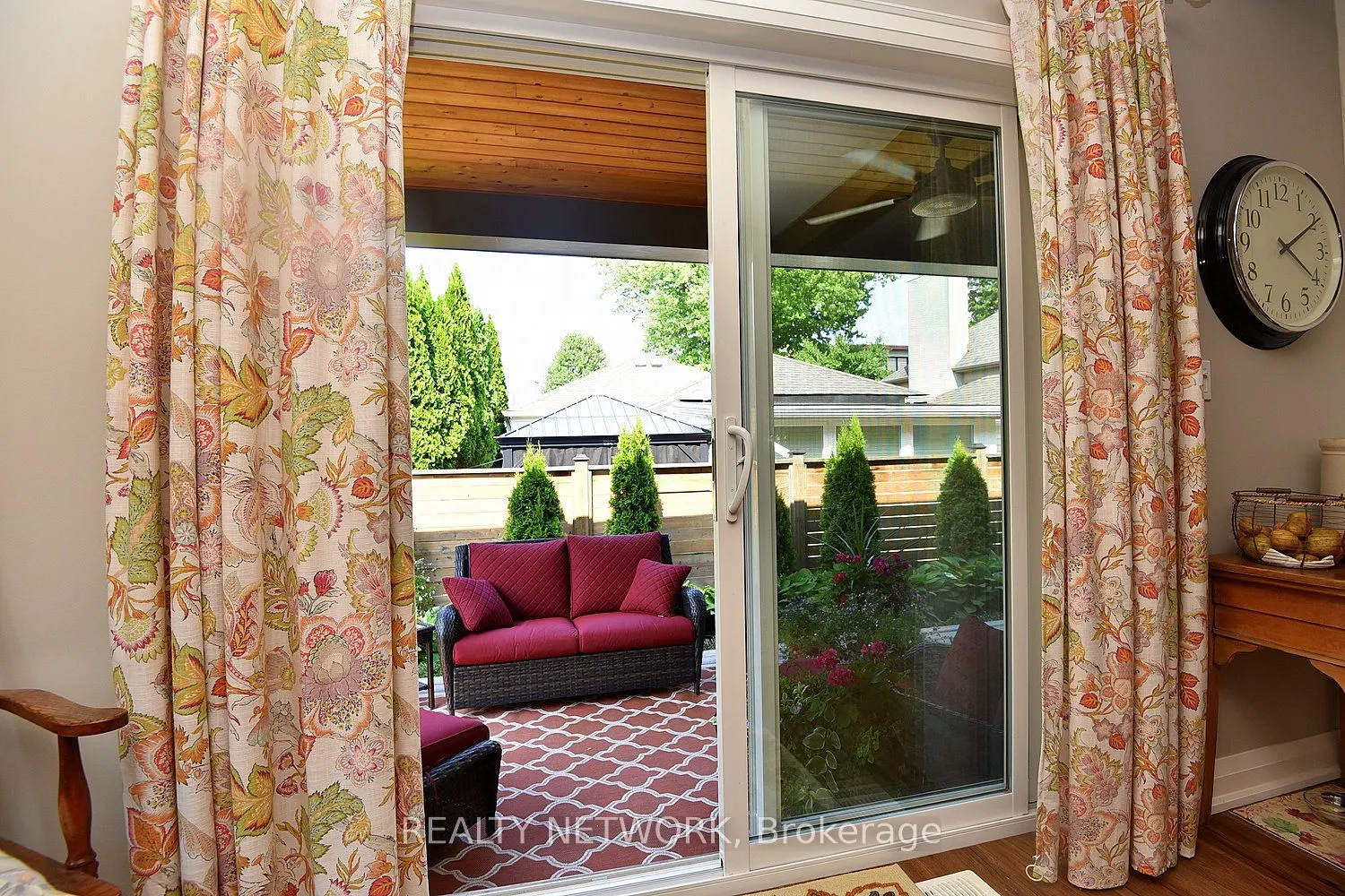 26 Corbett Avenue