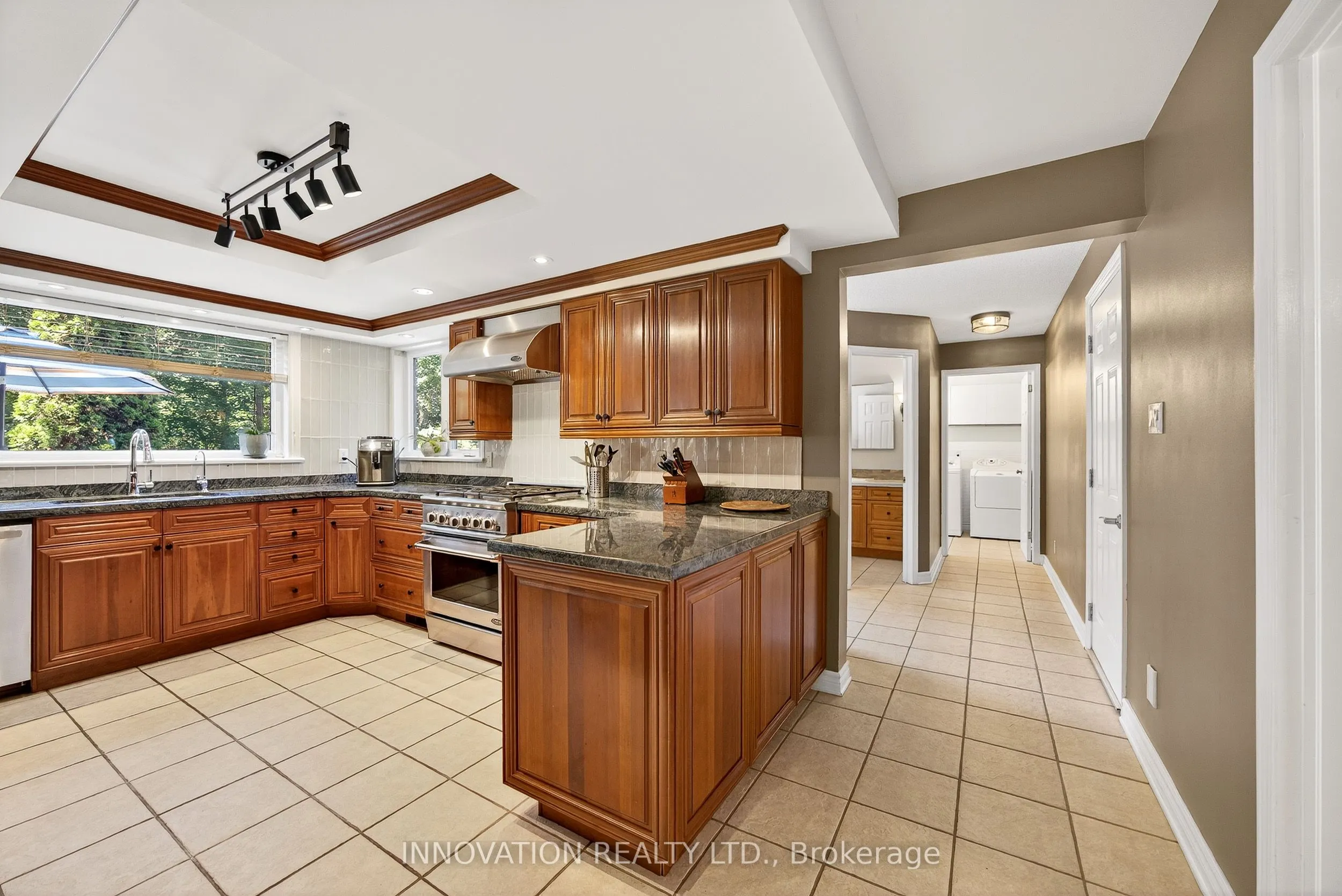 5558 South Island Park Drive