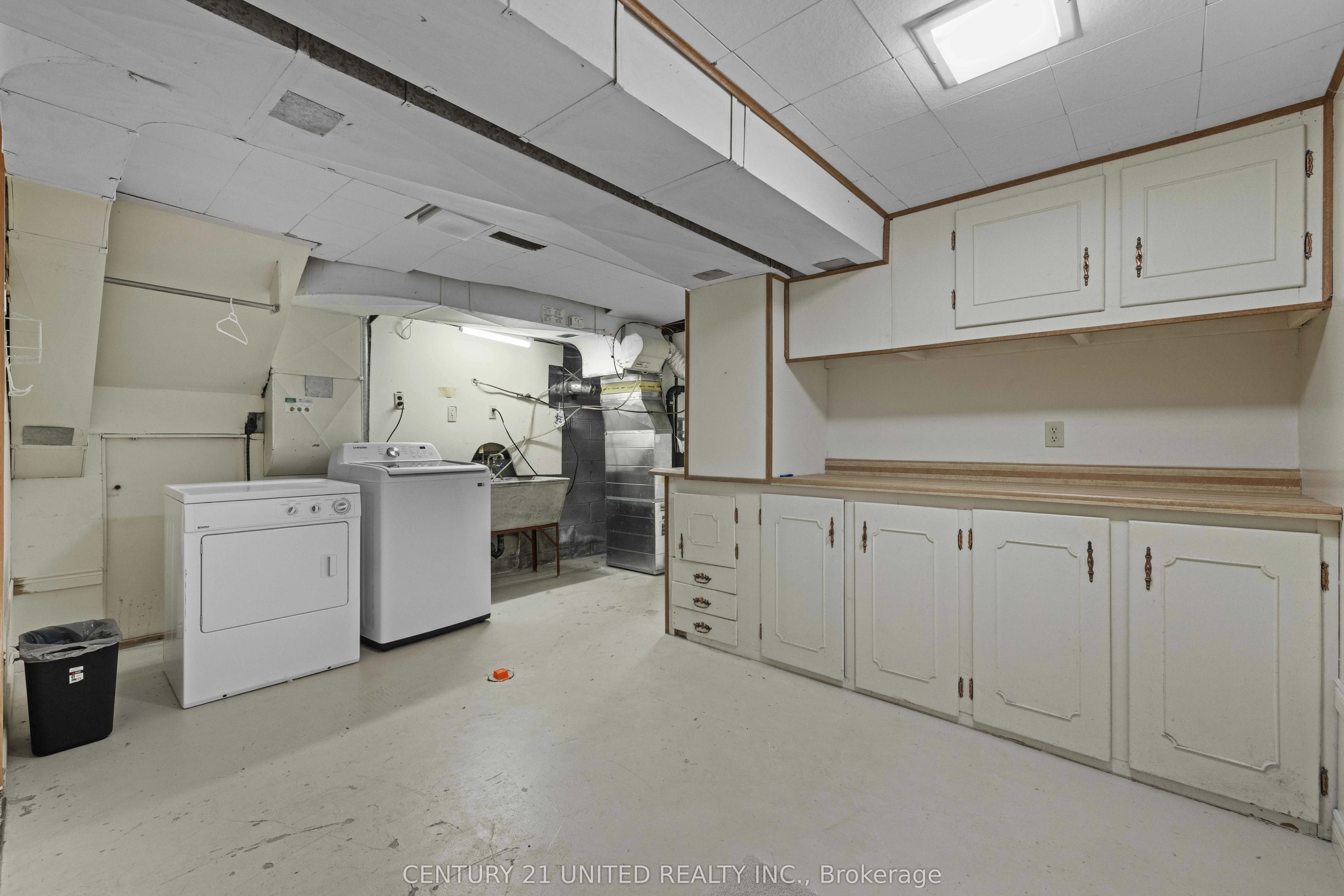 1332 Balsam Avenue