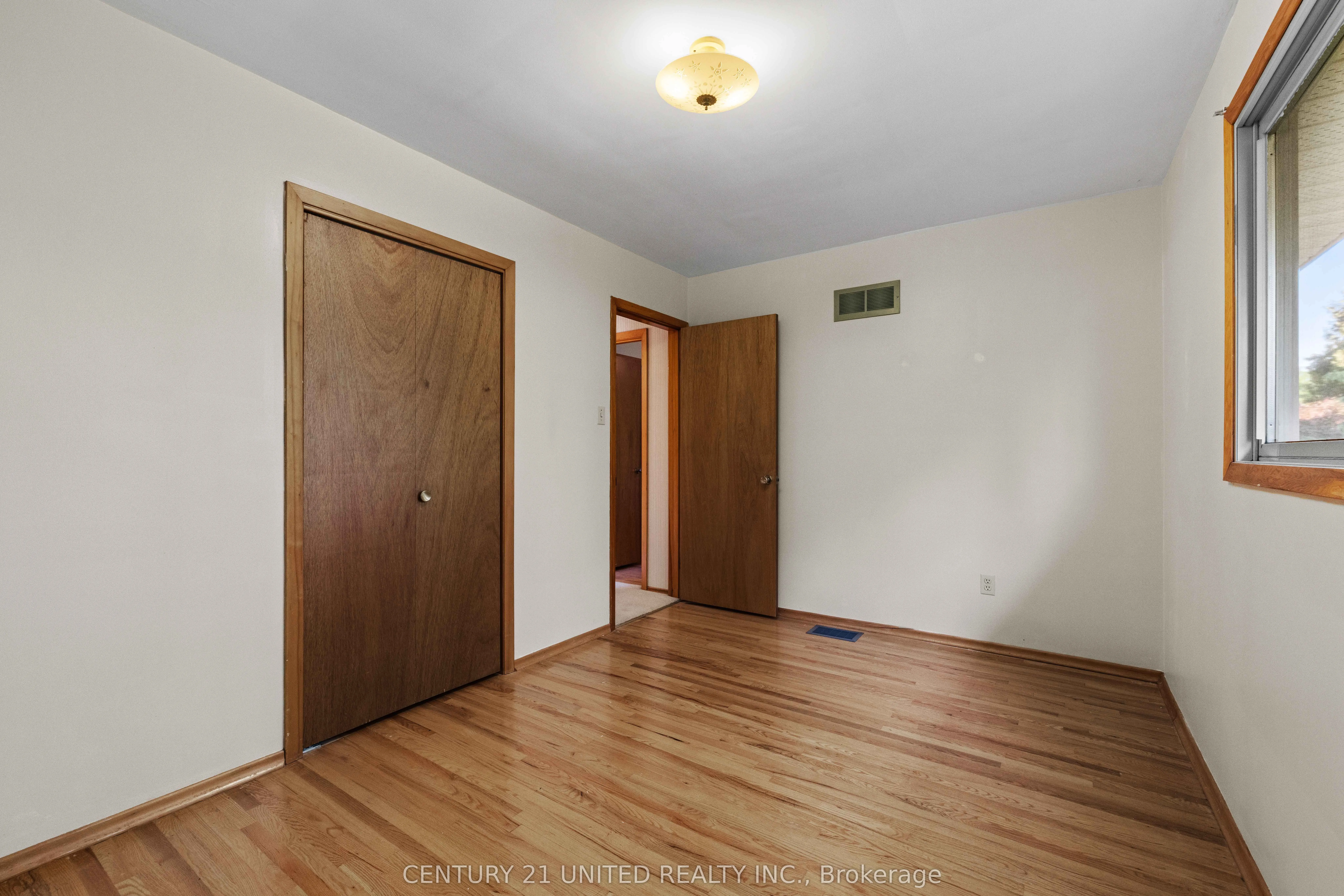 1332 Balsam Avenue