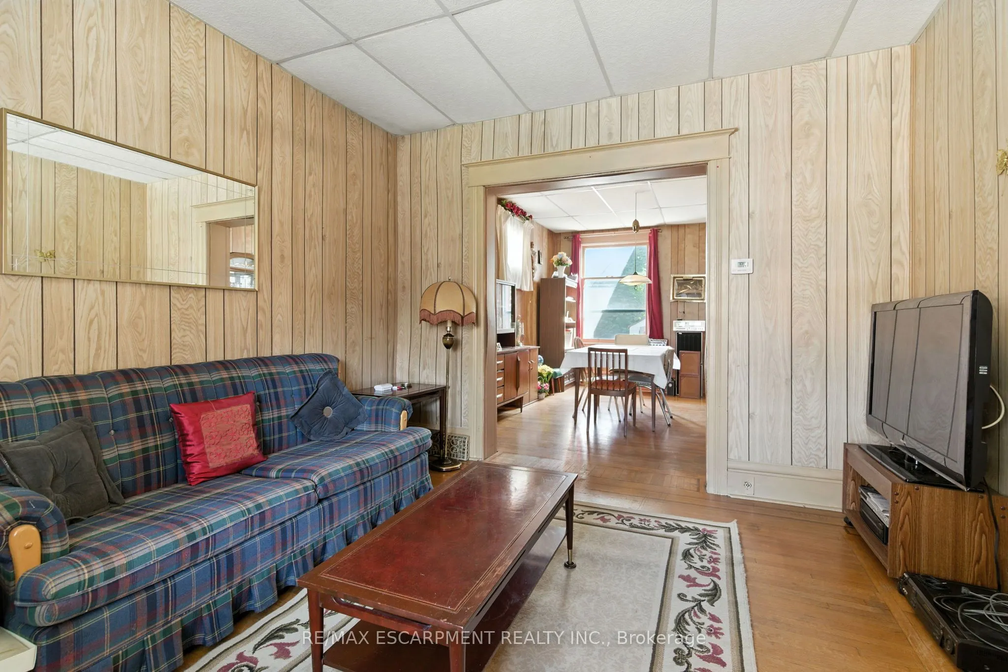 40 Barnesdale Avenue N