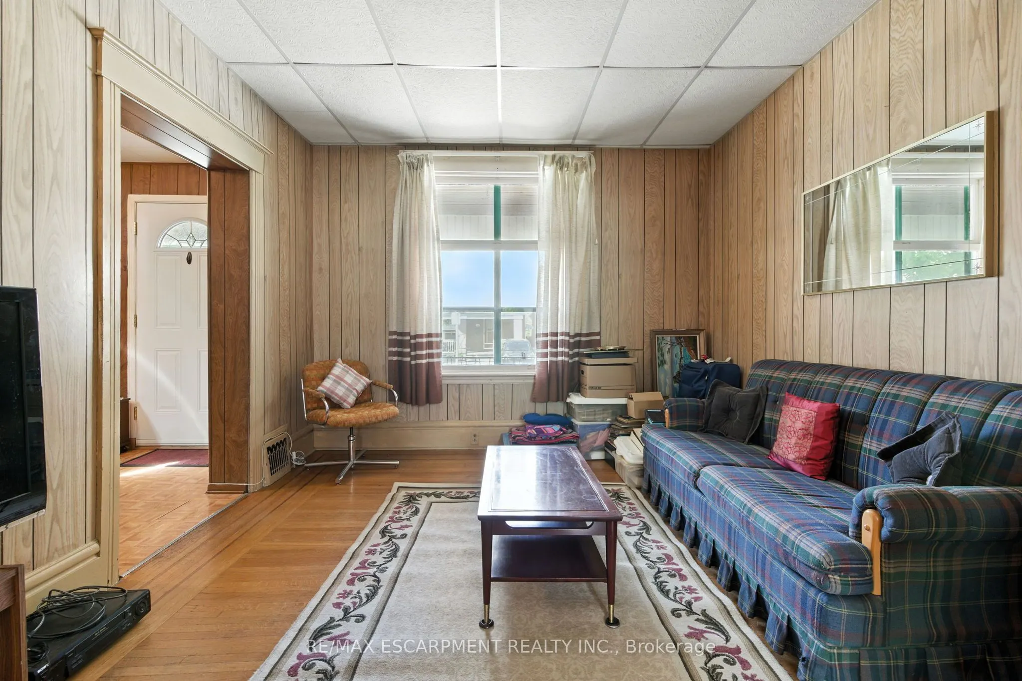 40 Barnesdale Avenue N