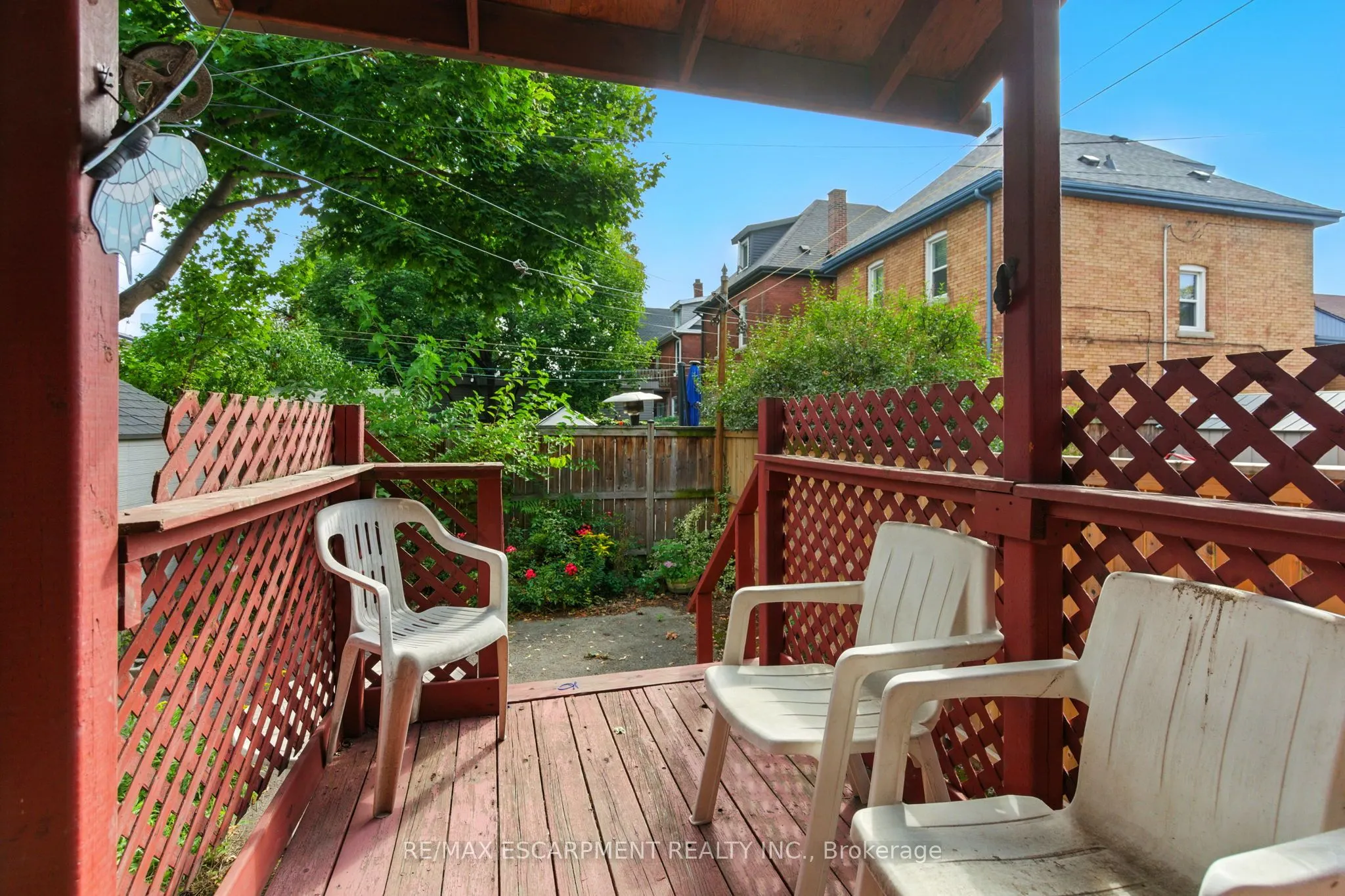 40 Barnesdale Avenue N