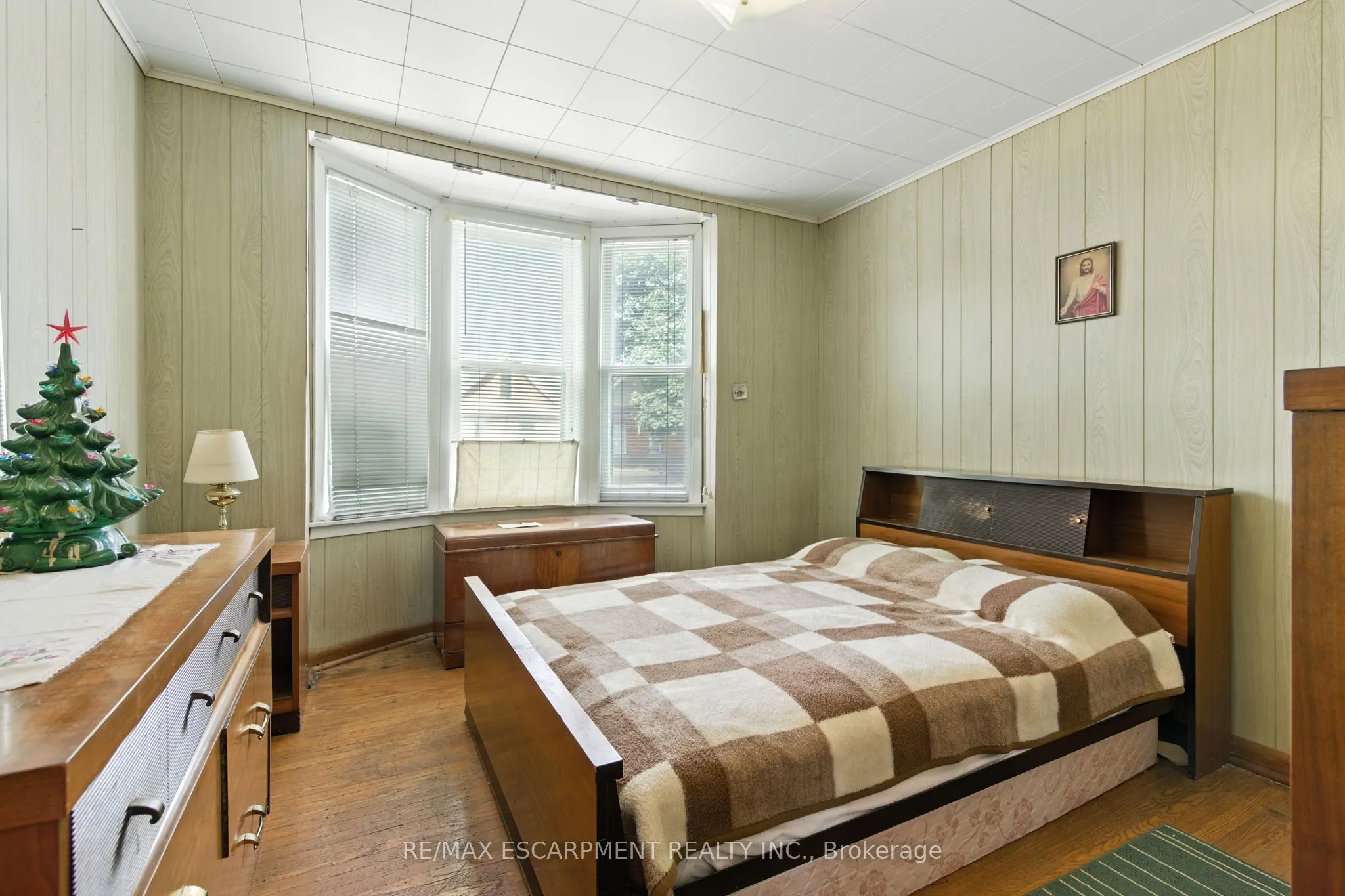 40 Barnesdale Avenue N