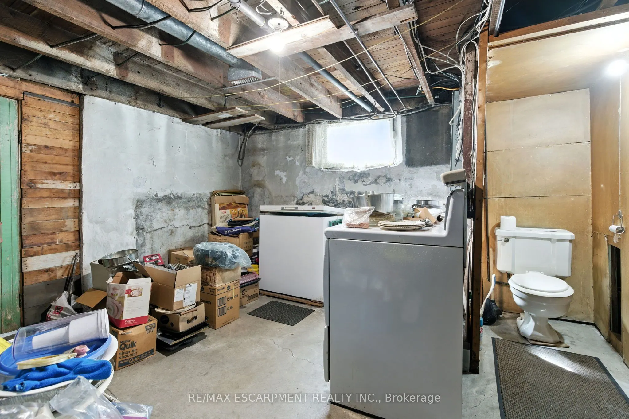 40 Barnesdale Avenue N