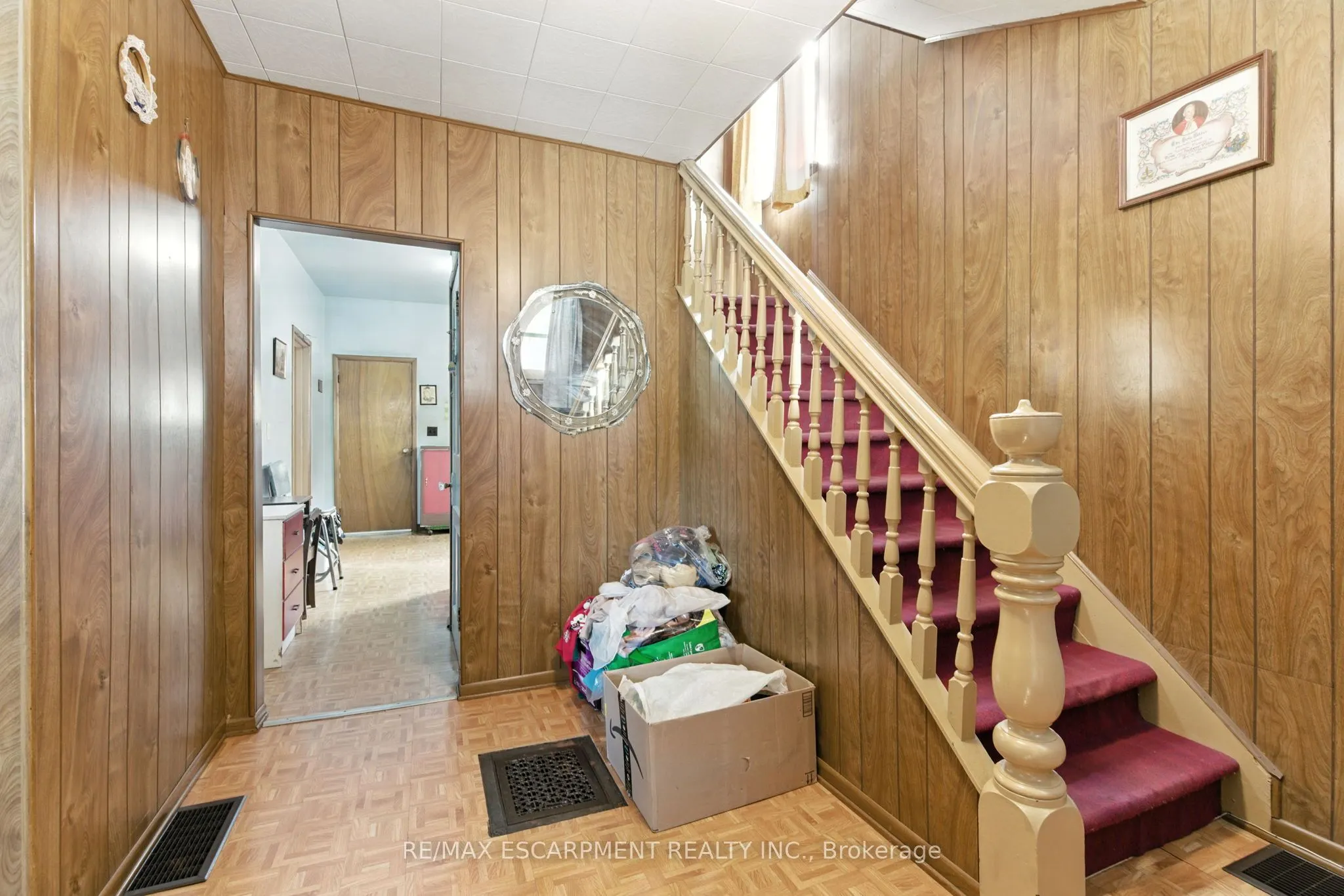 40 Barnesdale Avenue N