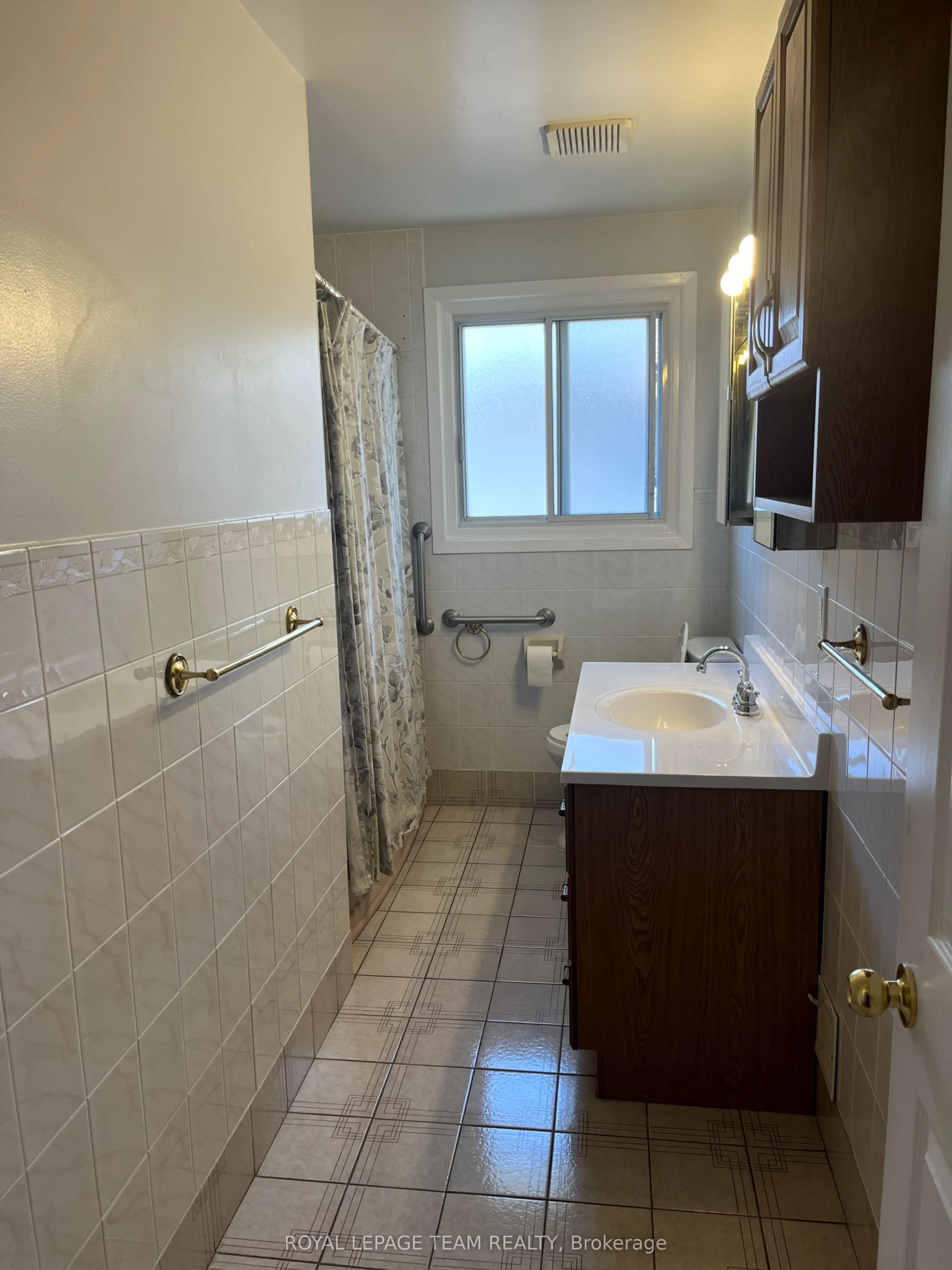2656 Don Street, #B - Upper
