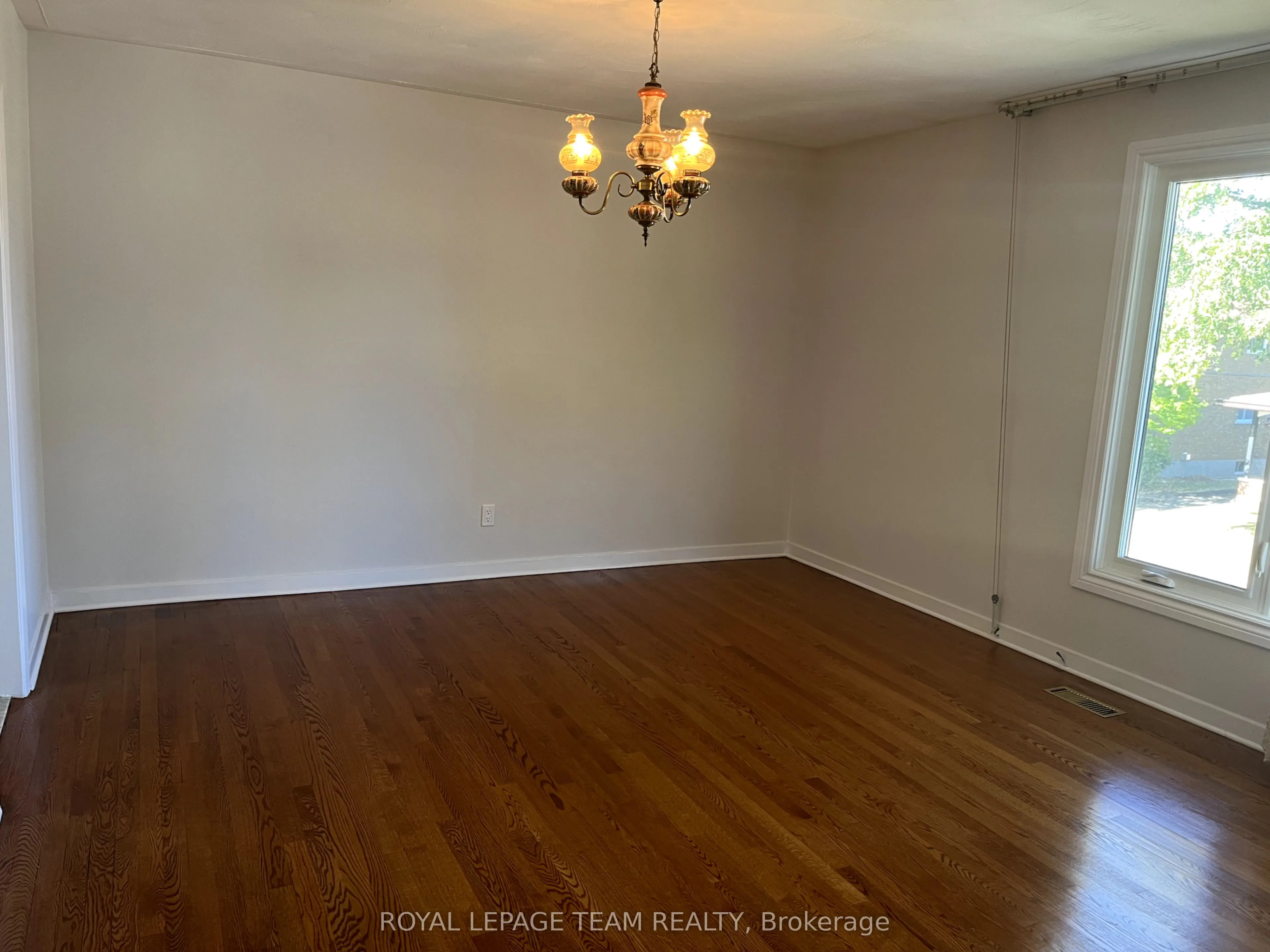 2656 Don Street, #B - Upper
