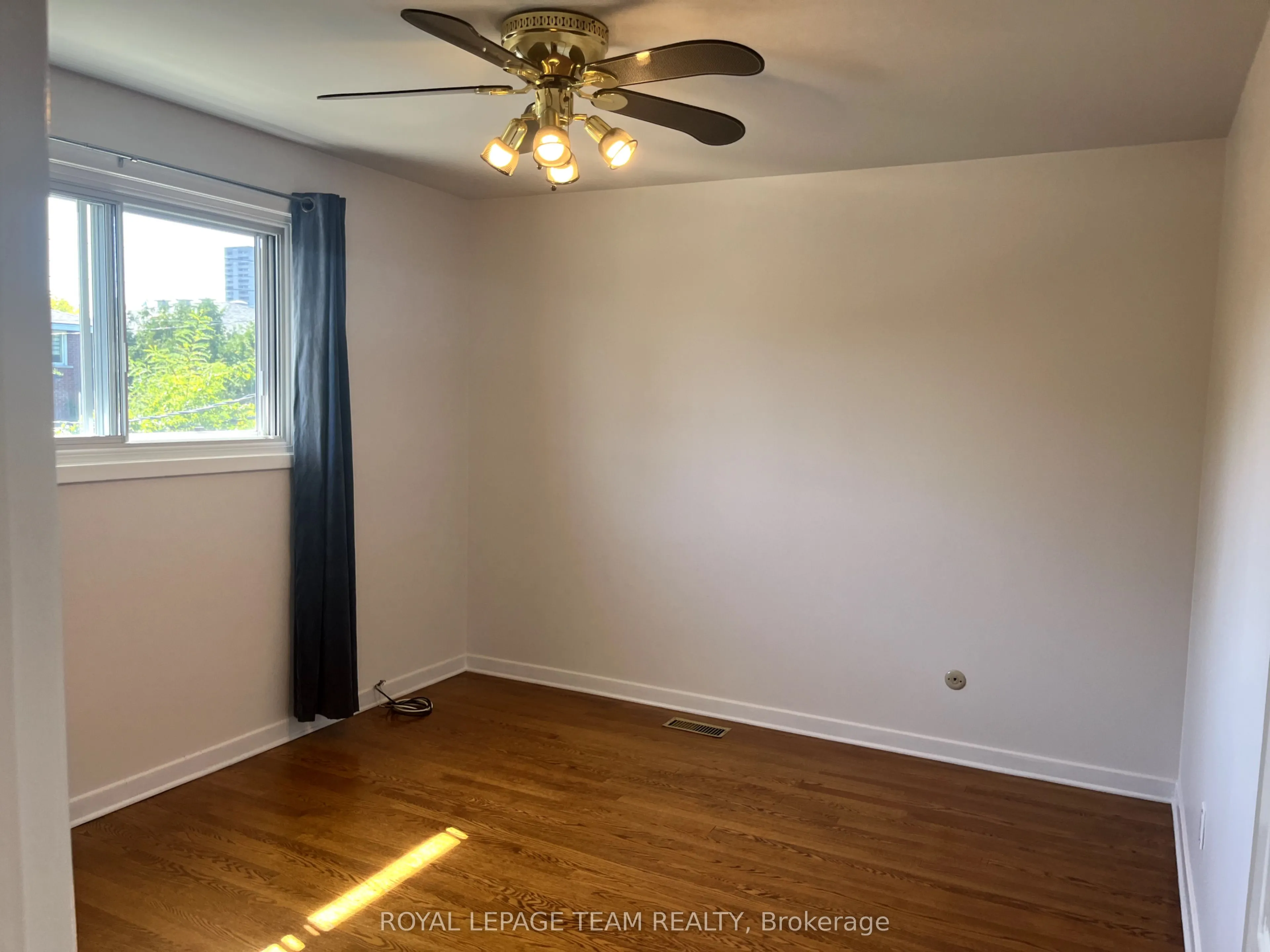 2656 Don Street, #B - Upper