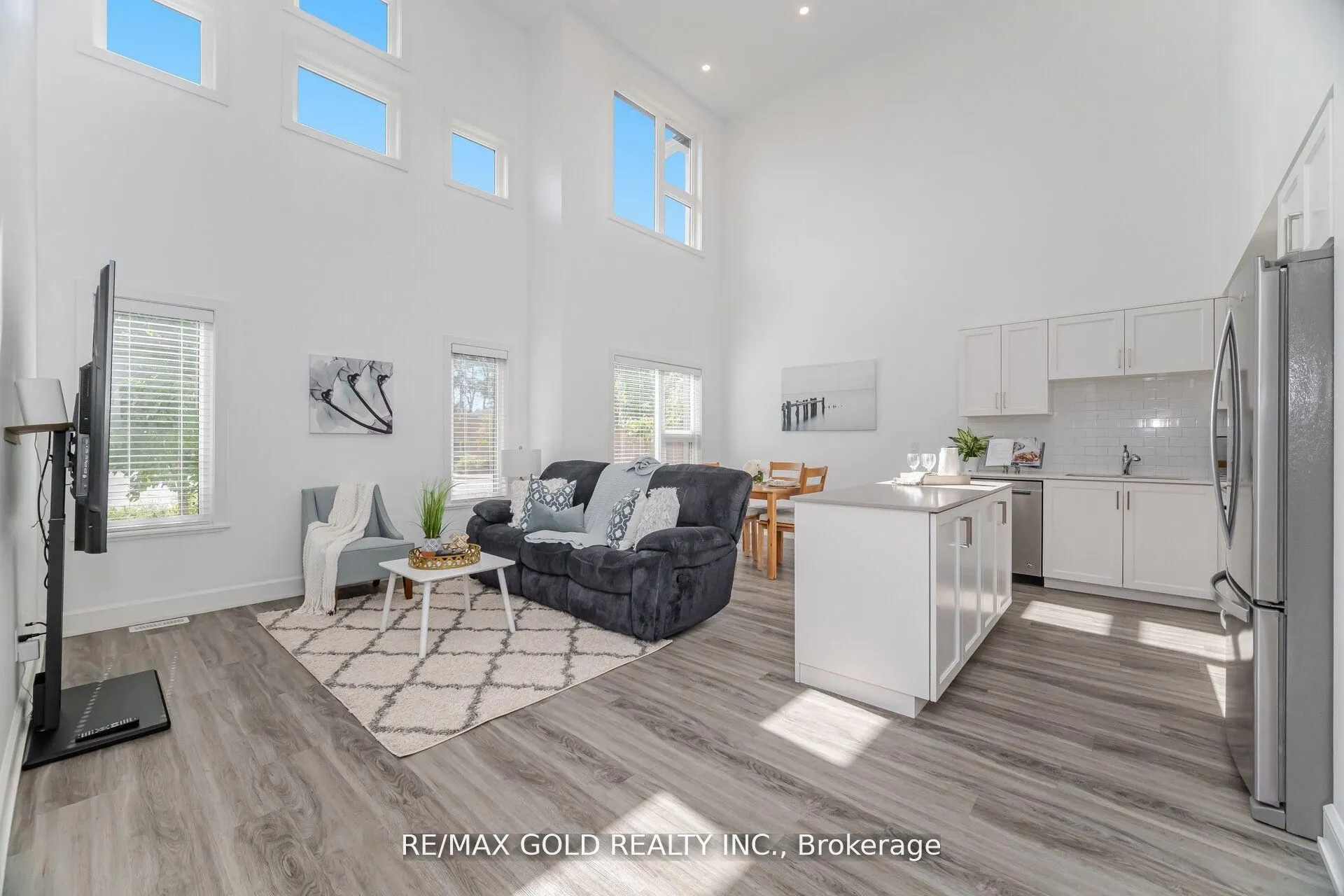 110 Fergus Avenue, #1