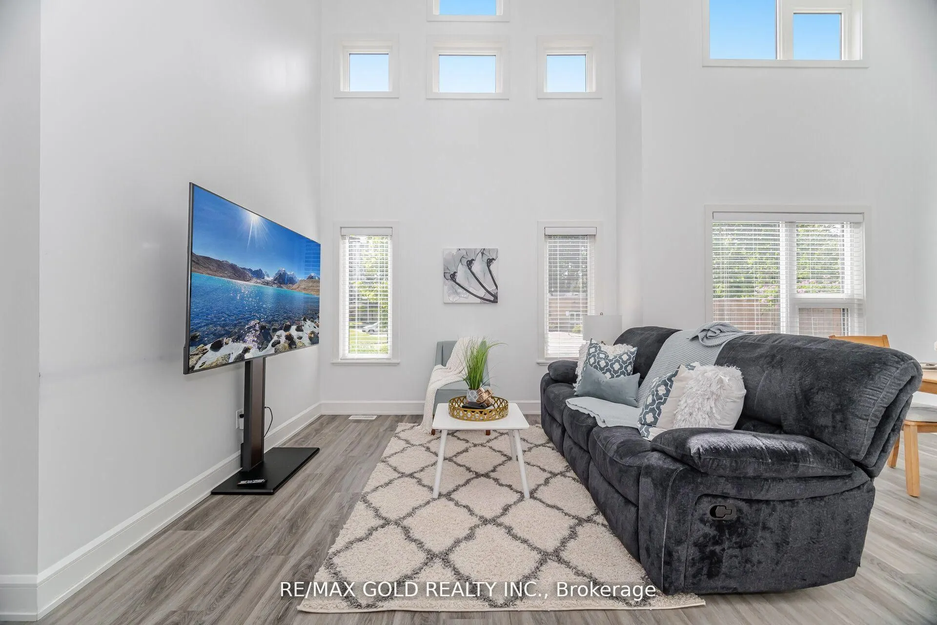 110 Fergus Avenue, #1