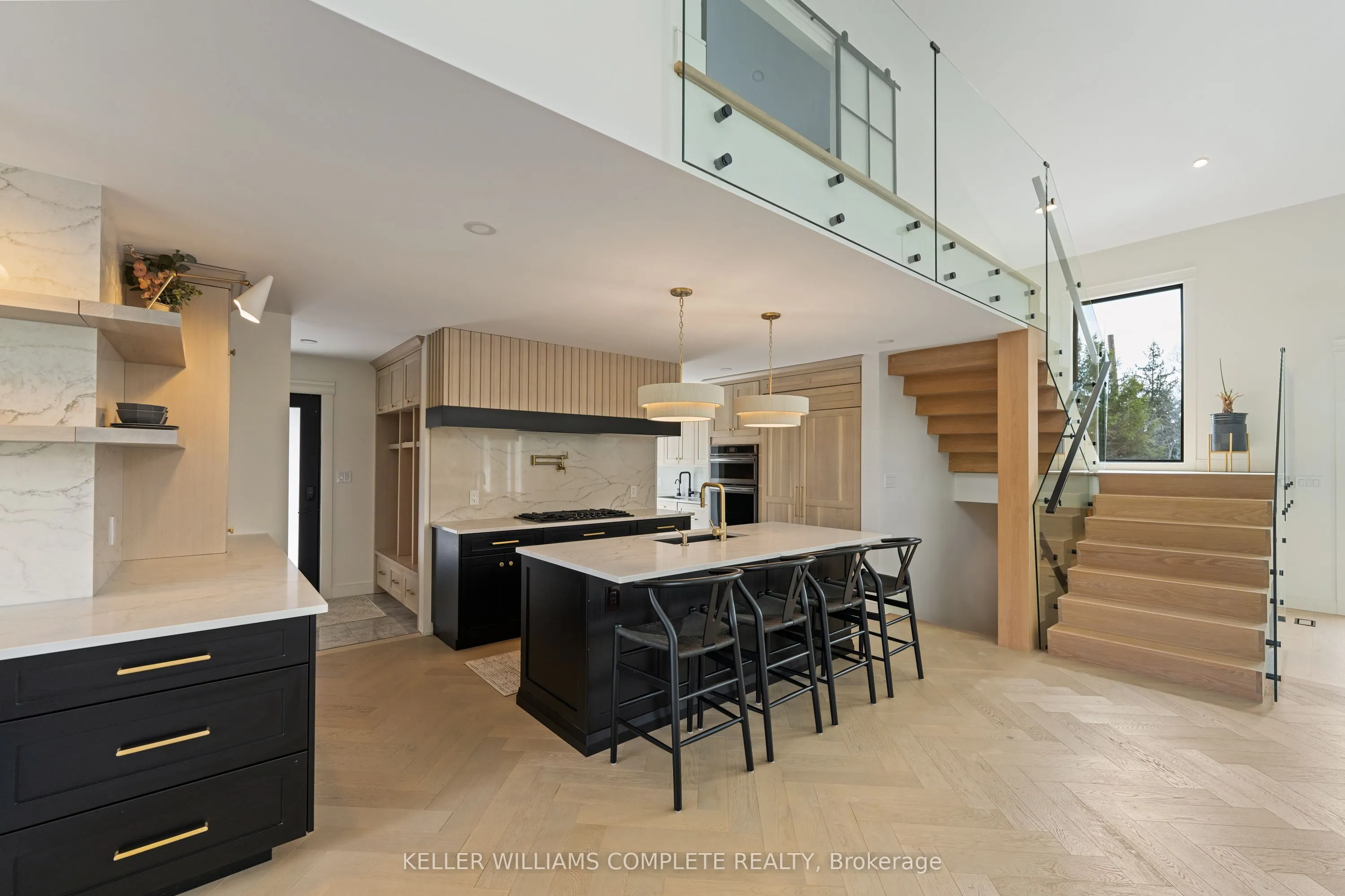 3901 White Road