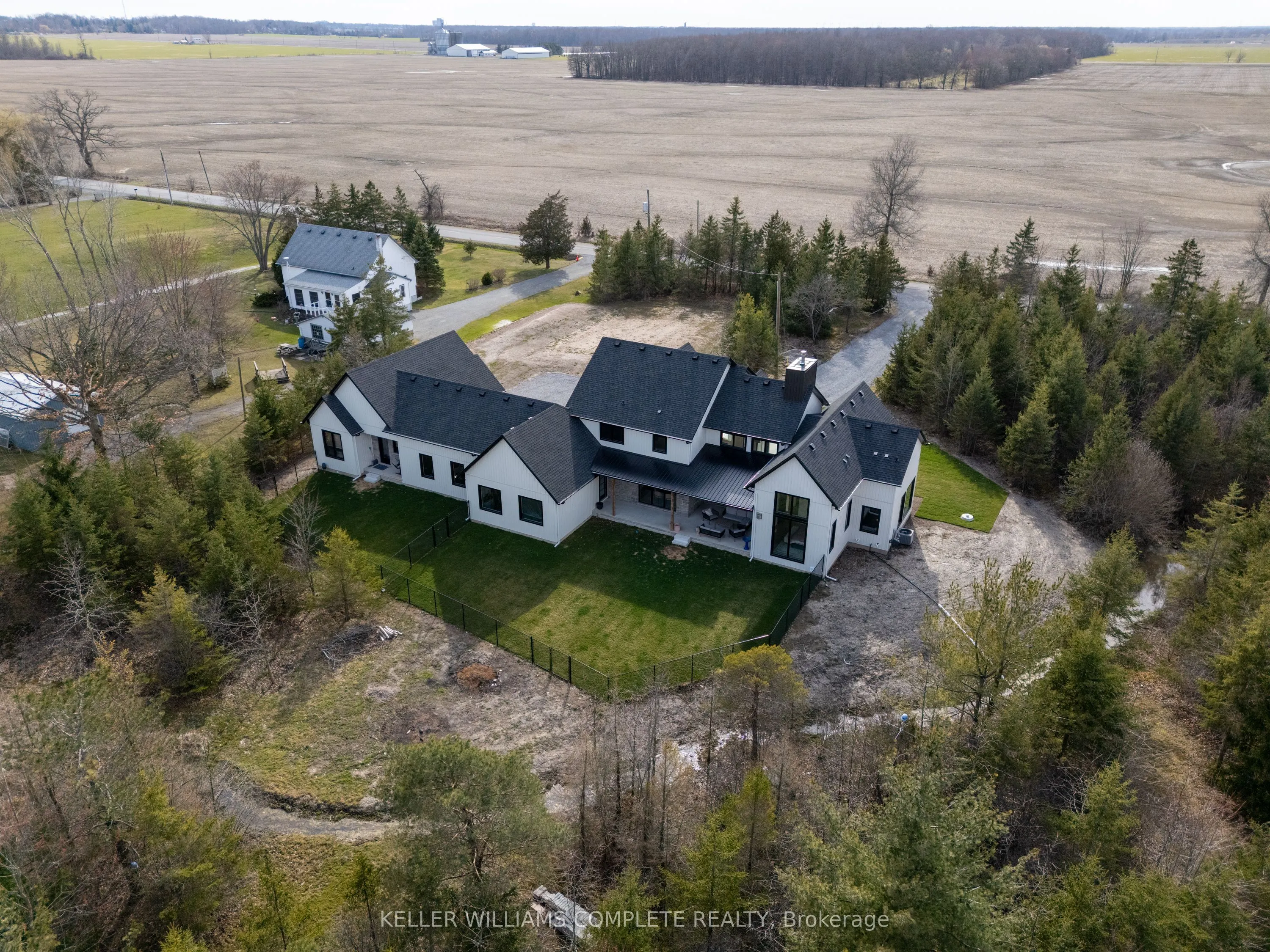 3901 White Road