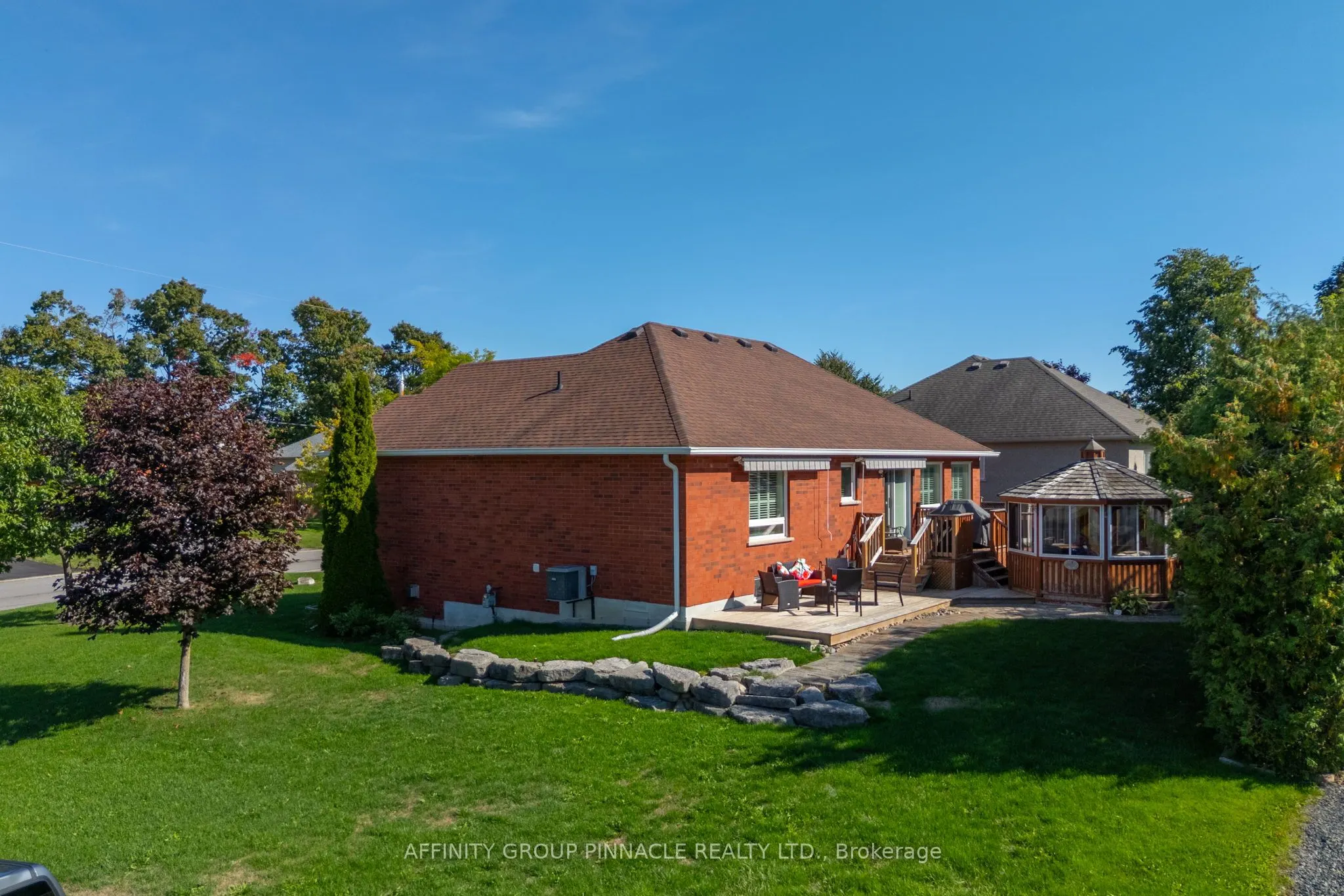 17 Wood Court