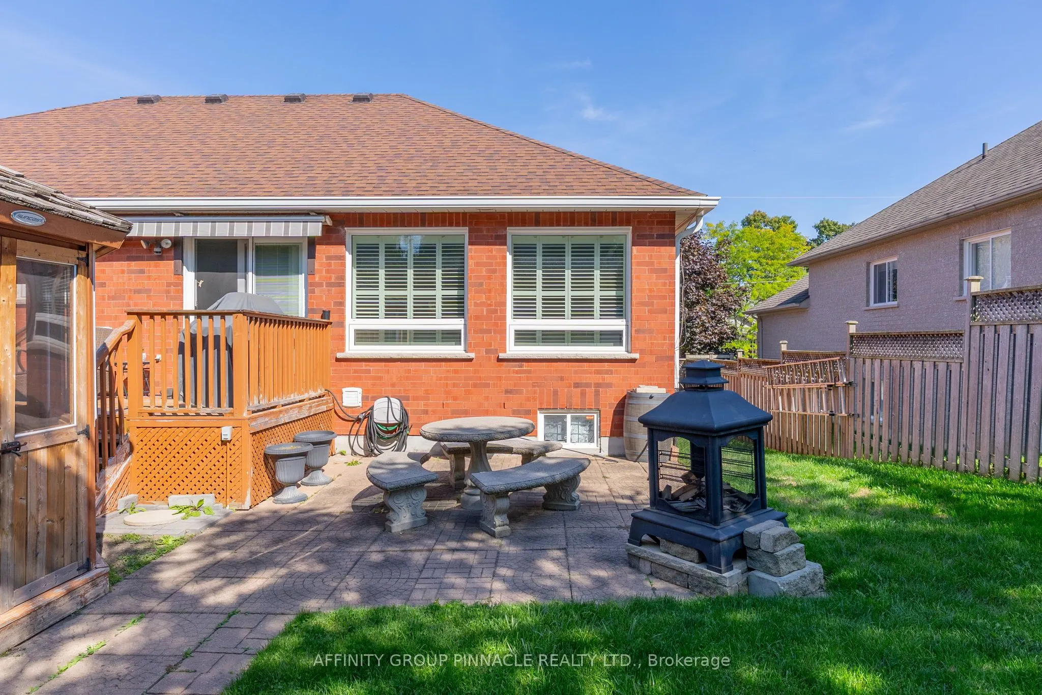 17 Wood Court