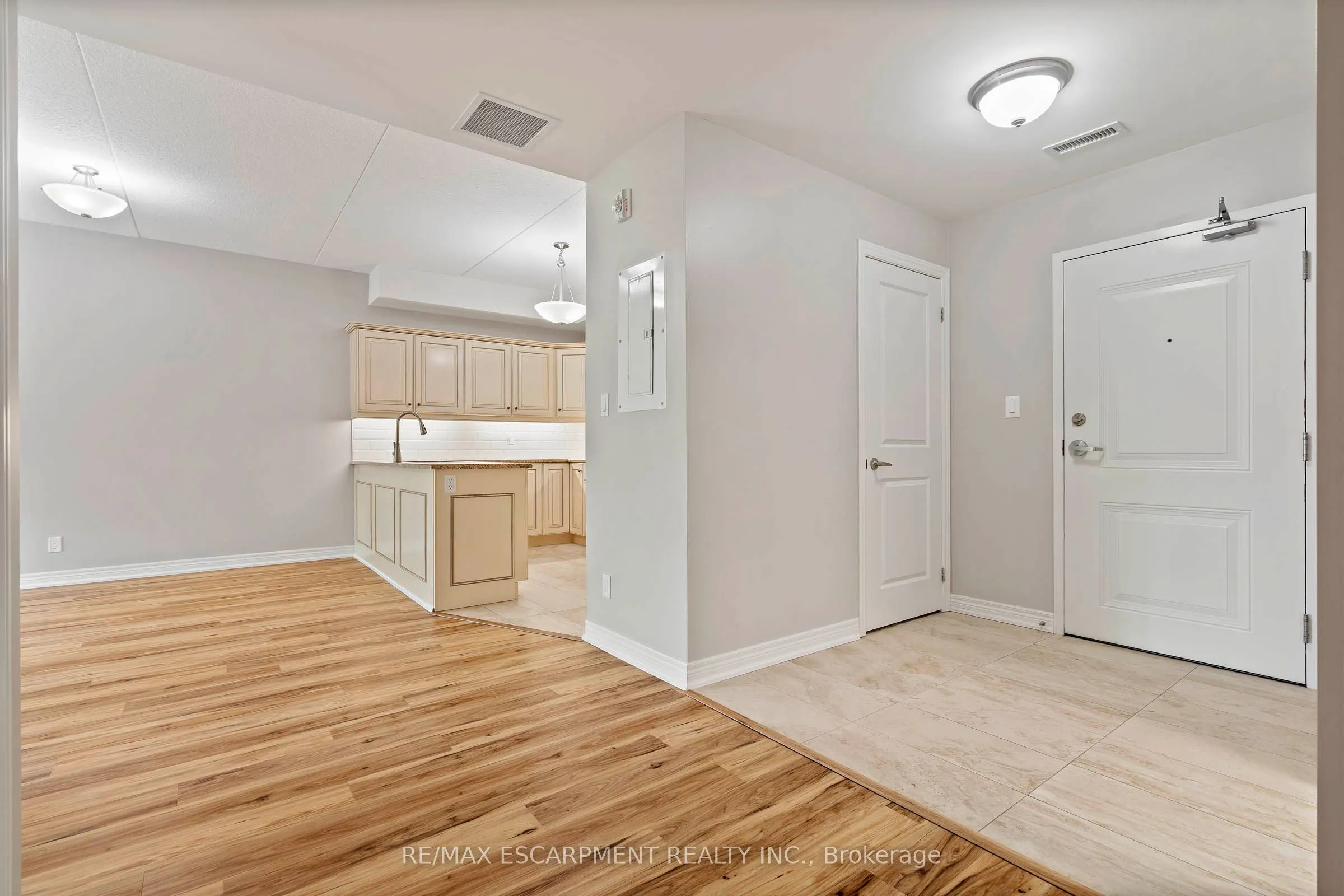 4644 Pettit Avenue, #213