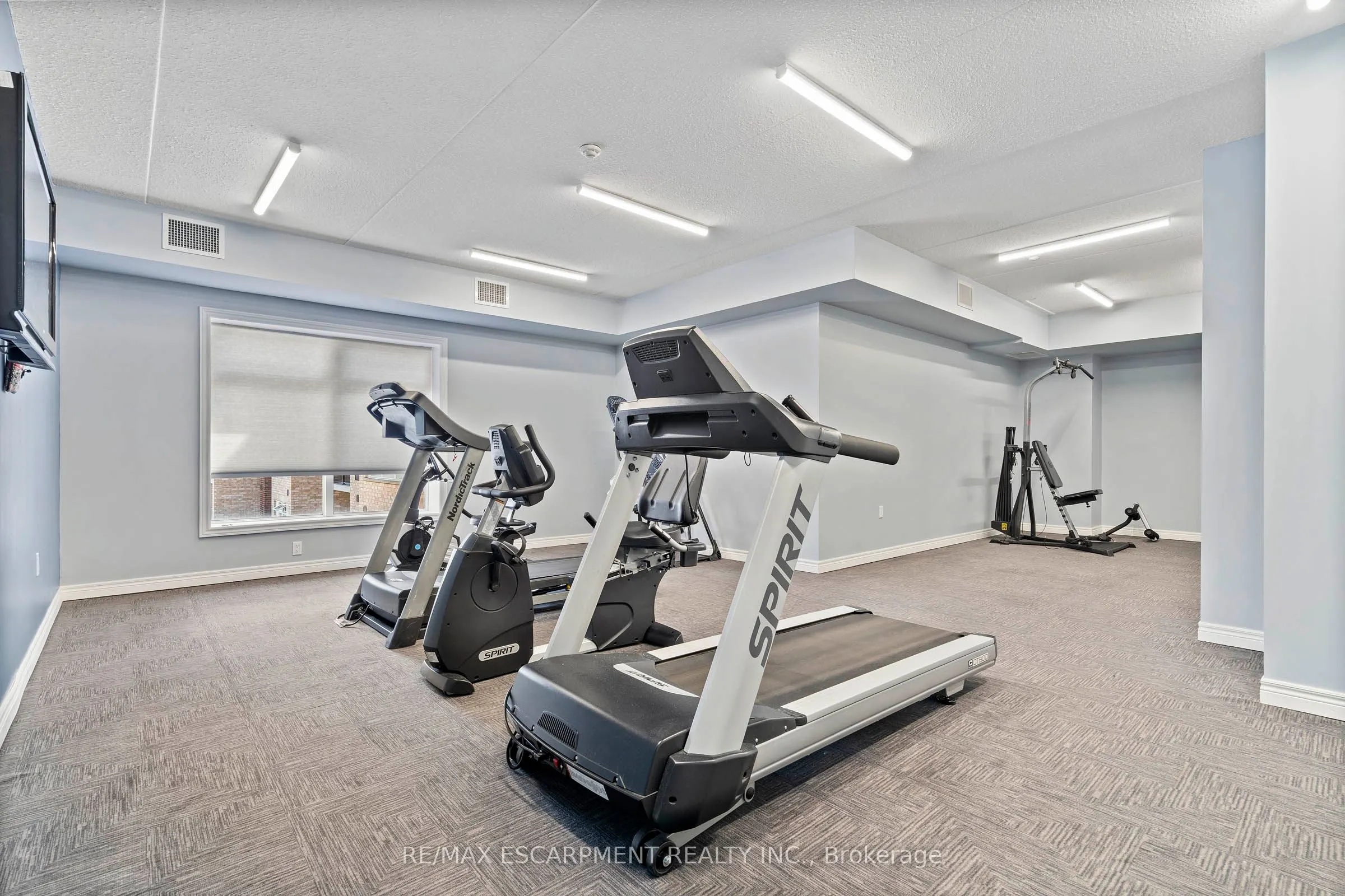 4644 Pettit Avenue, #213