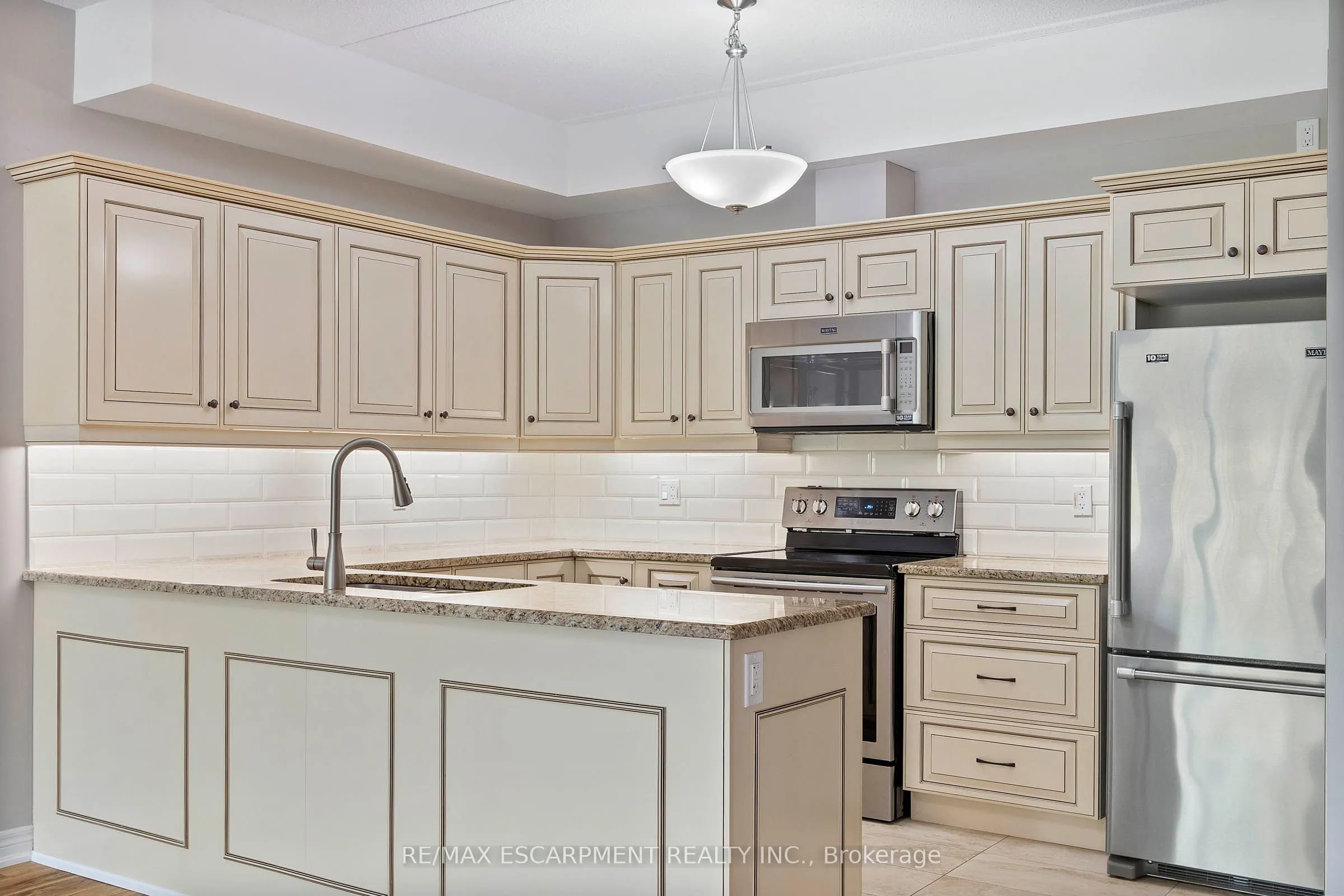 4644 Pettit Avenue, #213