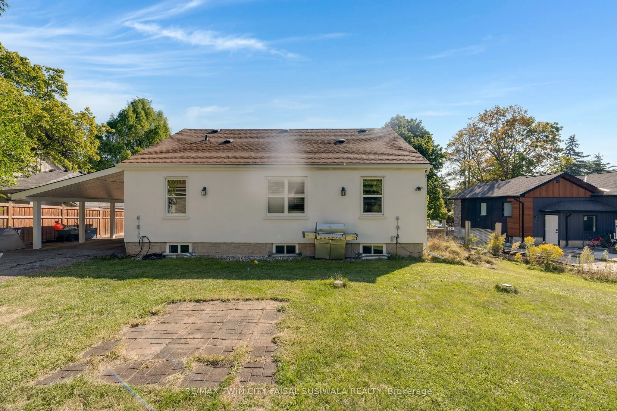 196 West River Road
