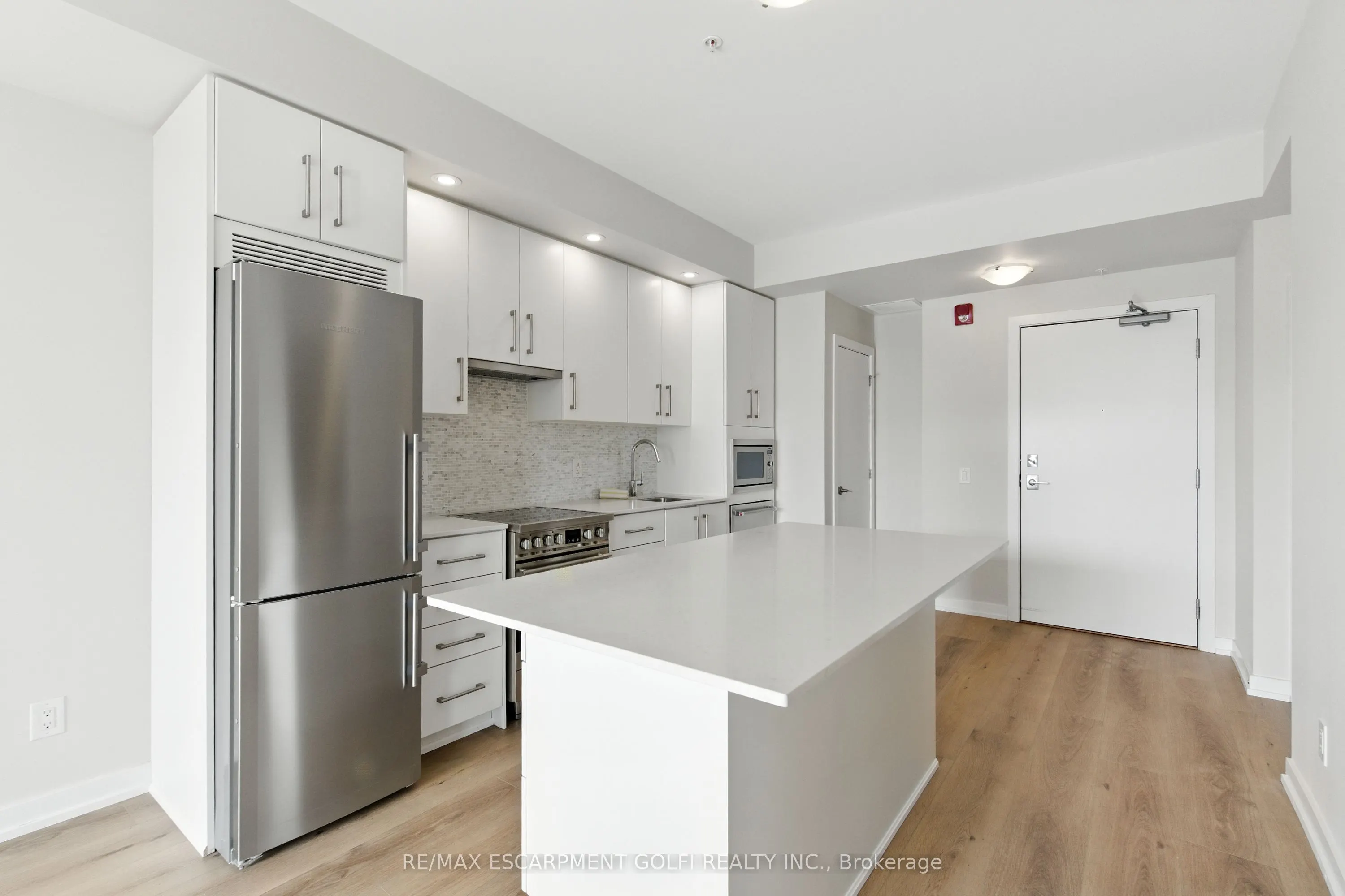 10 Esplanade Lane, #310