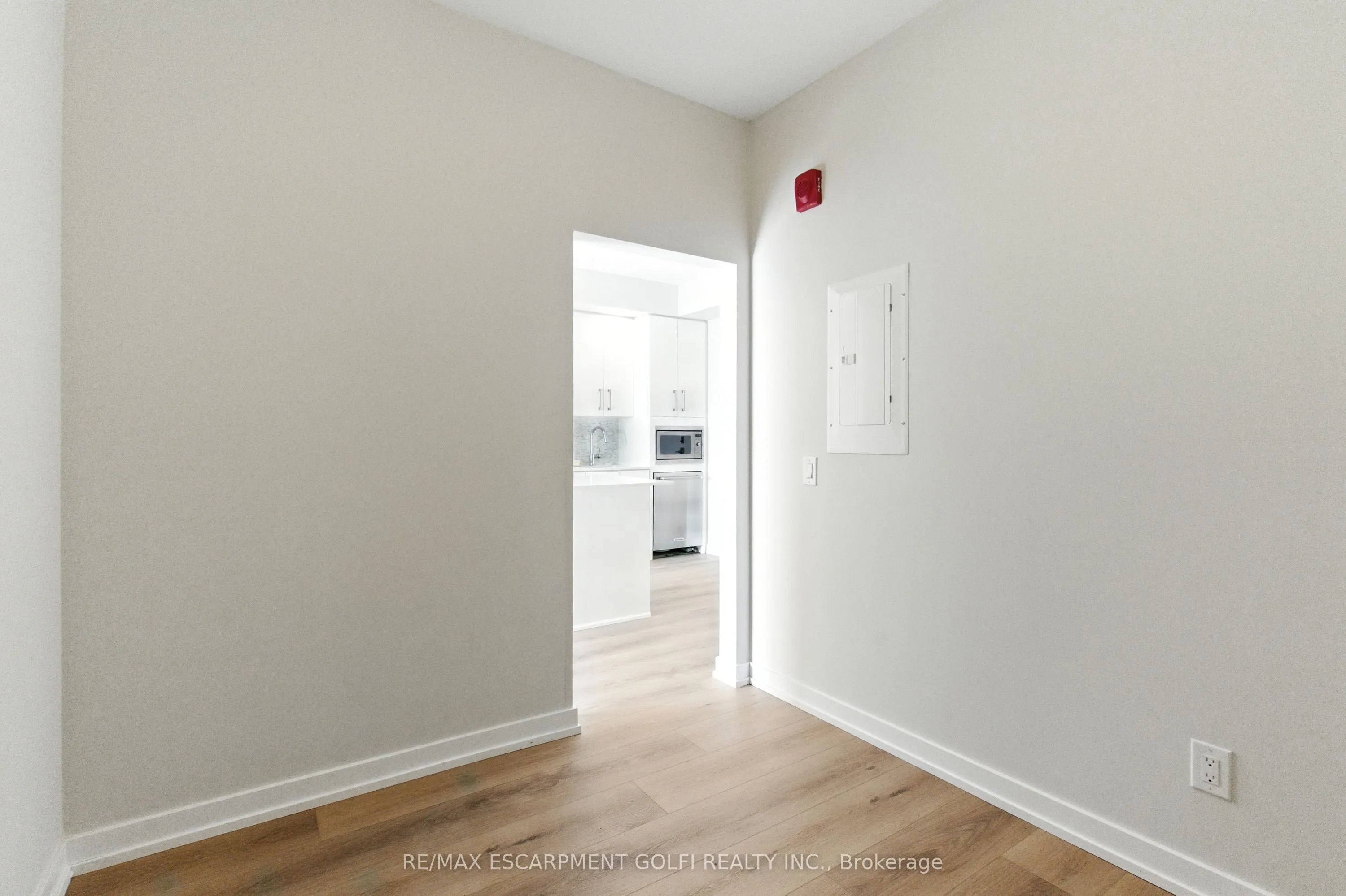 10 Esplanade Lane, #310