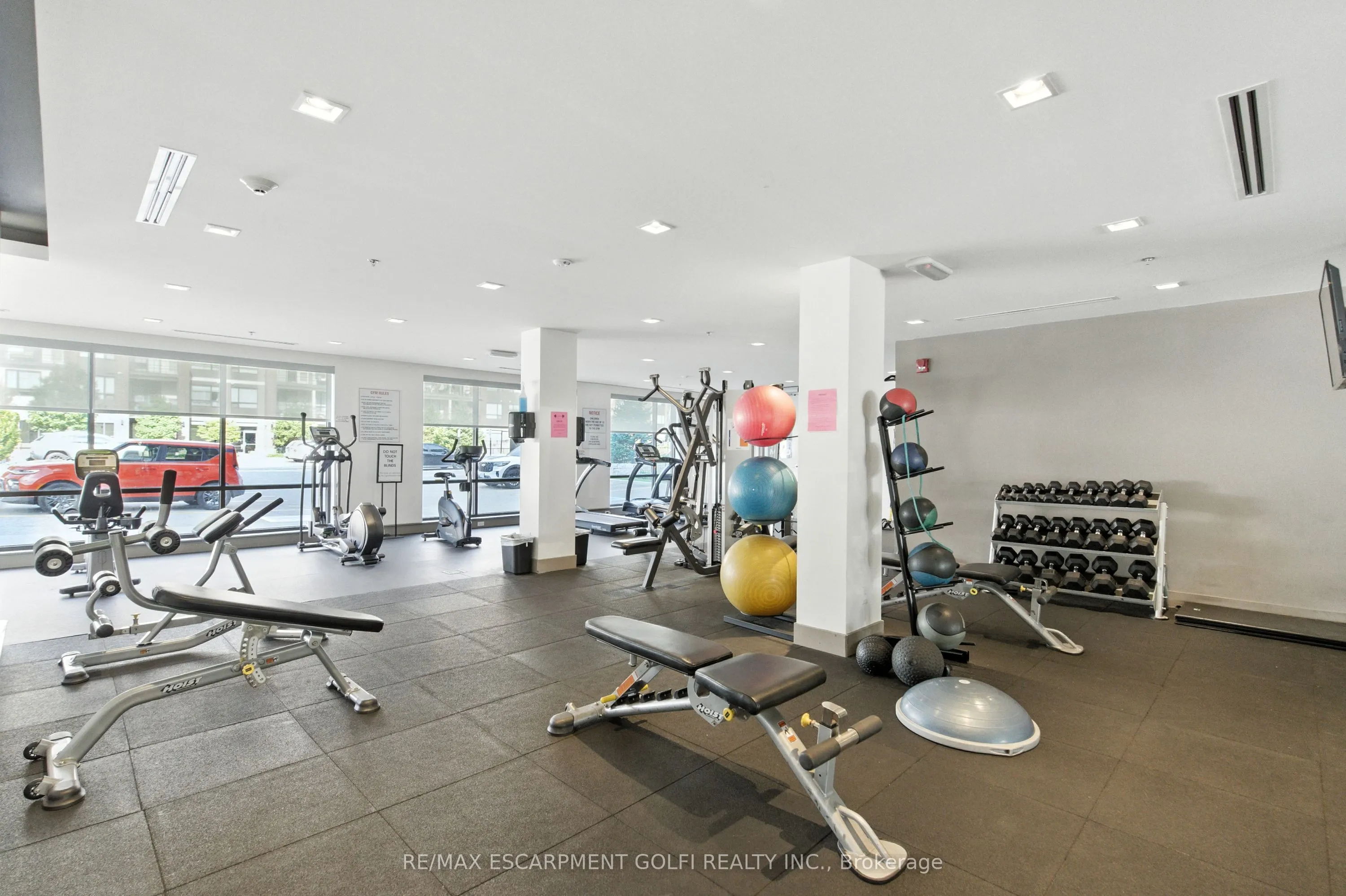 10 Esplanade Lane, #310