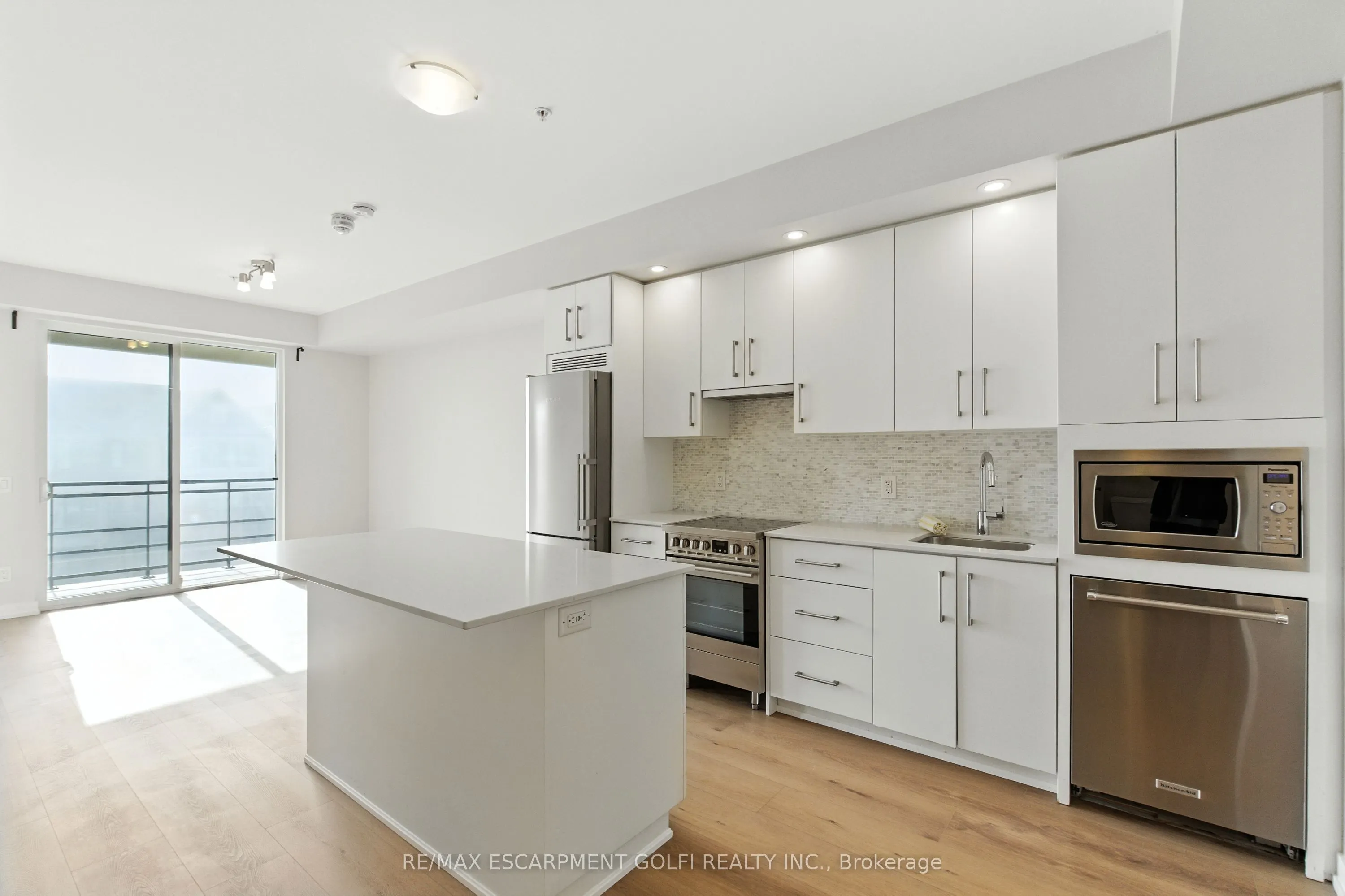 10 Esplanade Lane, #310