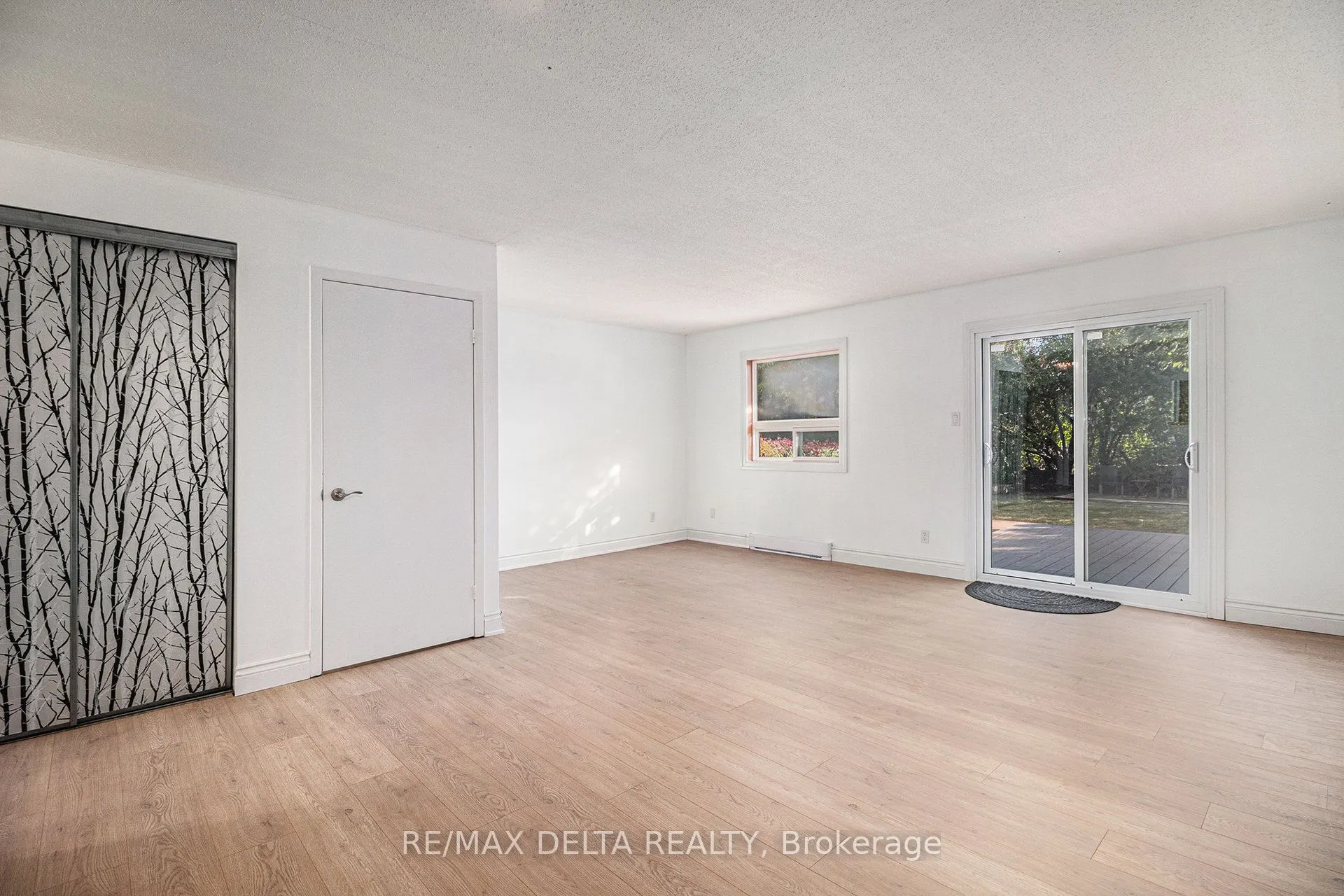 1345 Cedarcroft Crescent