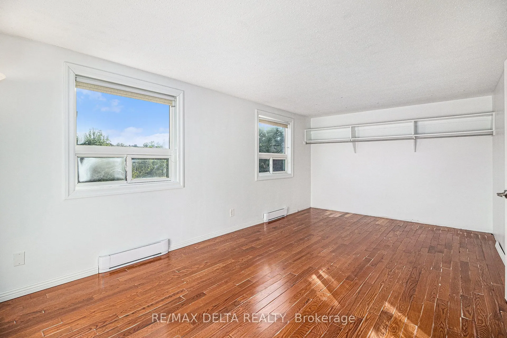 1345 Cedarcroft Crescent