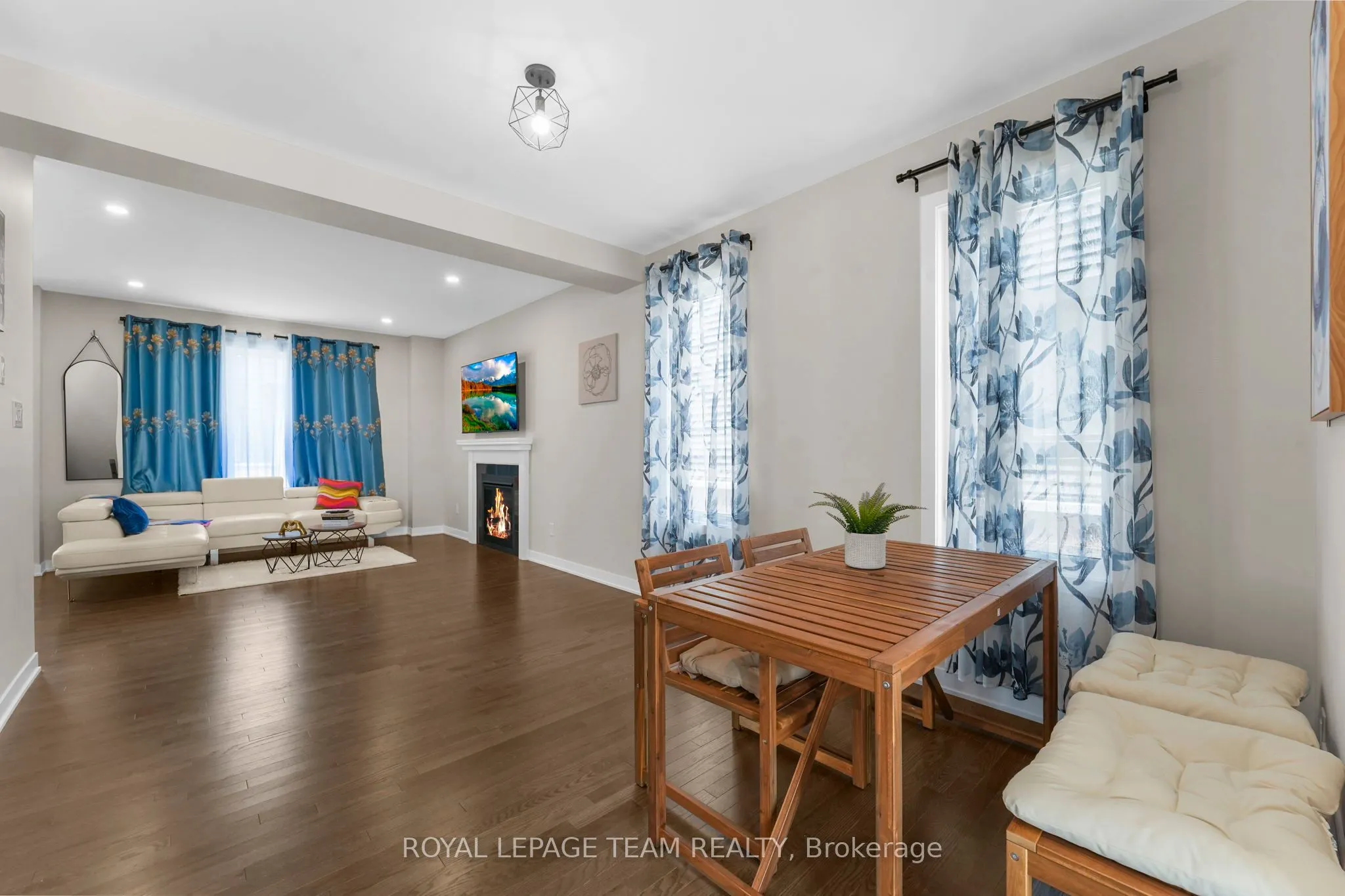 280 Sapling Grove