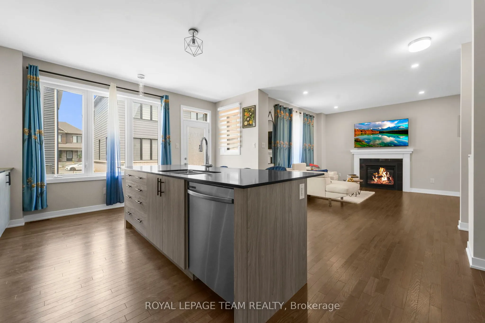 280 Sapling Grove