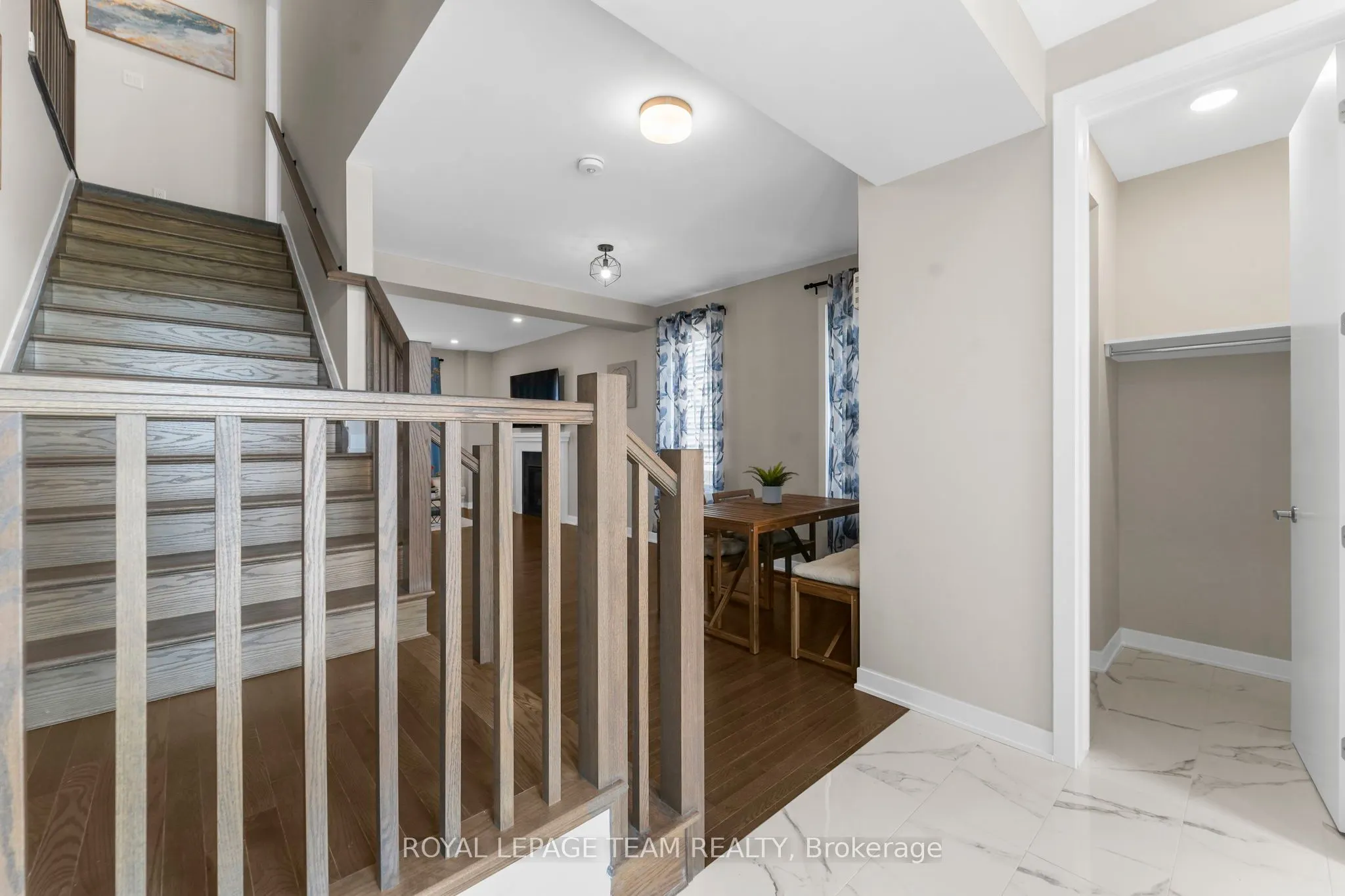 280 Sapling Grove