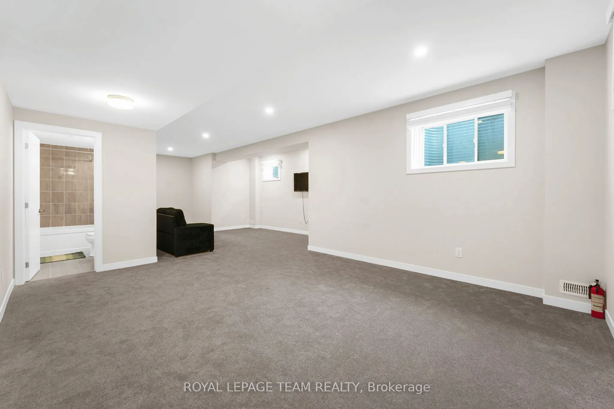 280 Sapling Grove