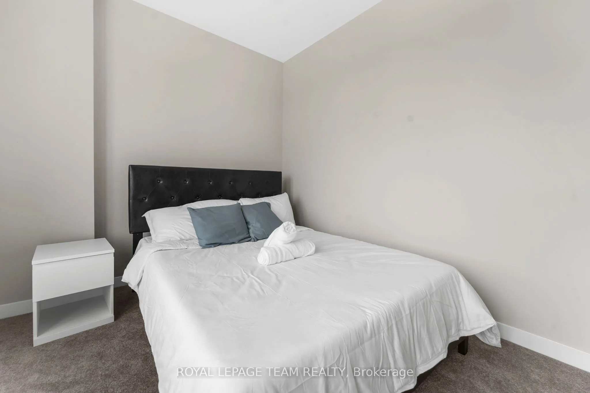 280 Sapling Grove