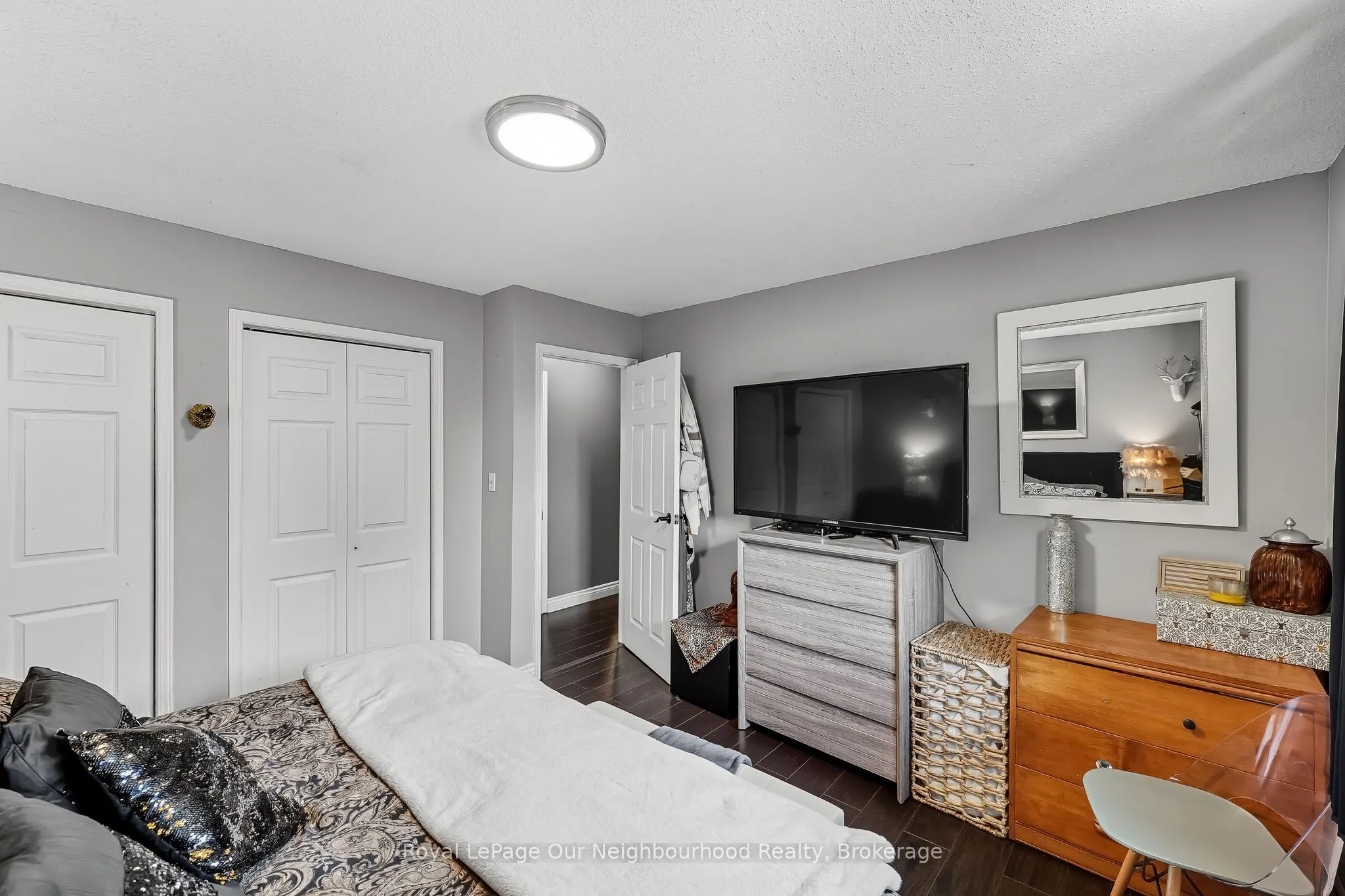 17 Elgin Street W