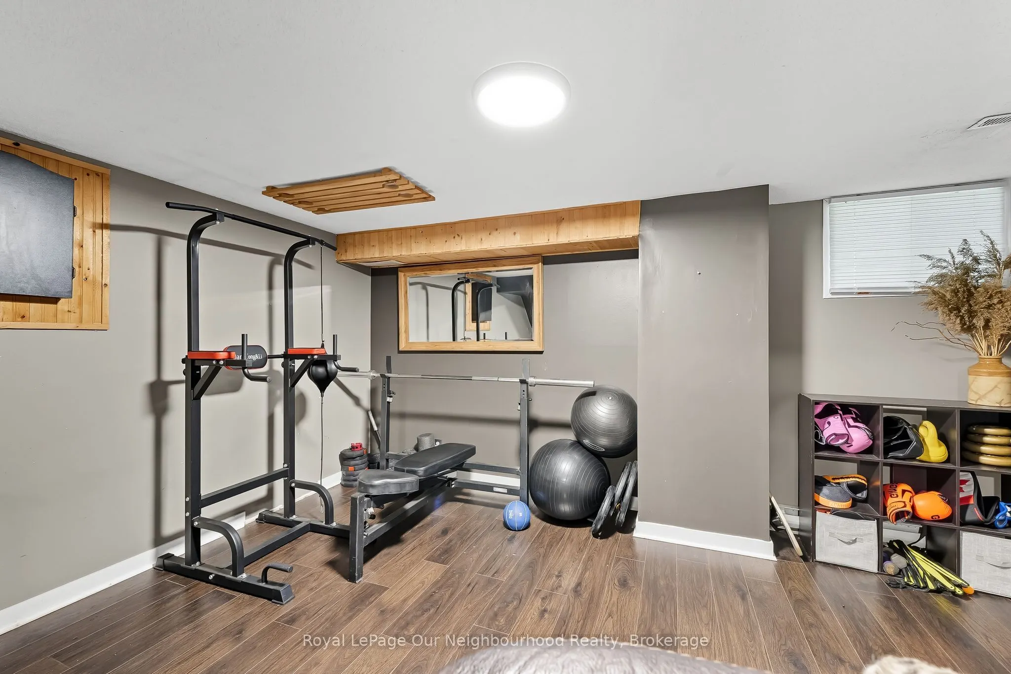 17 Elgin Street W