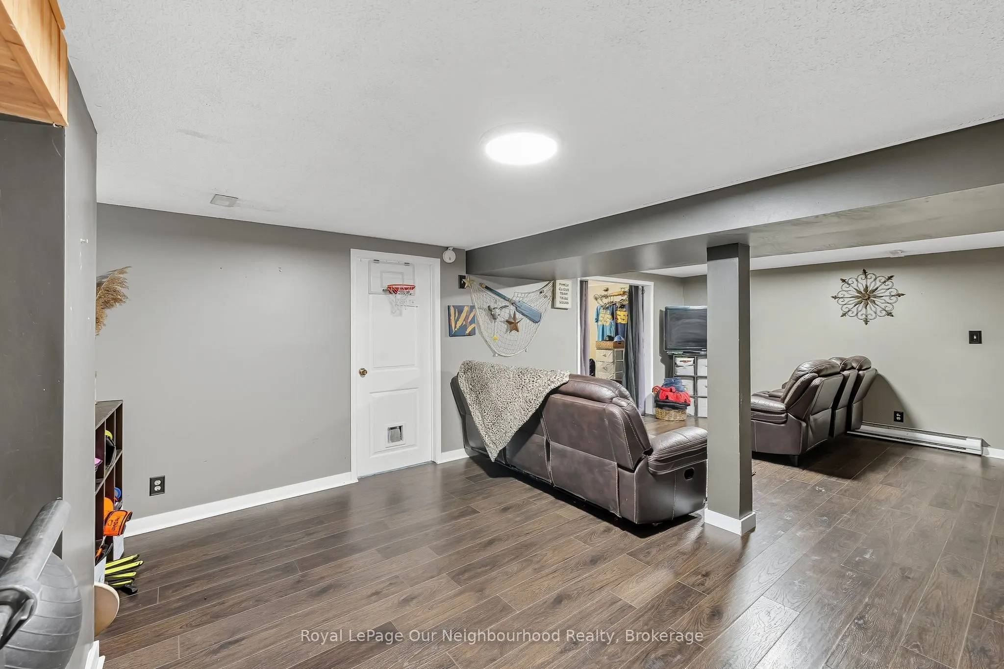 17 Elgin Street W