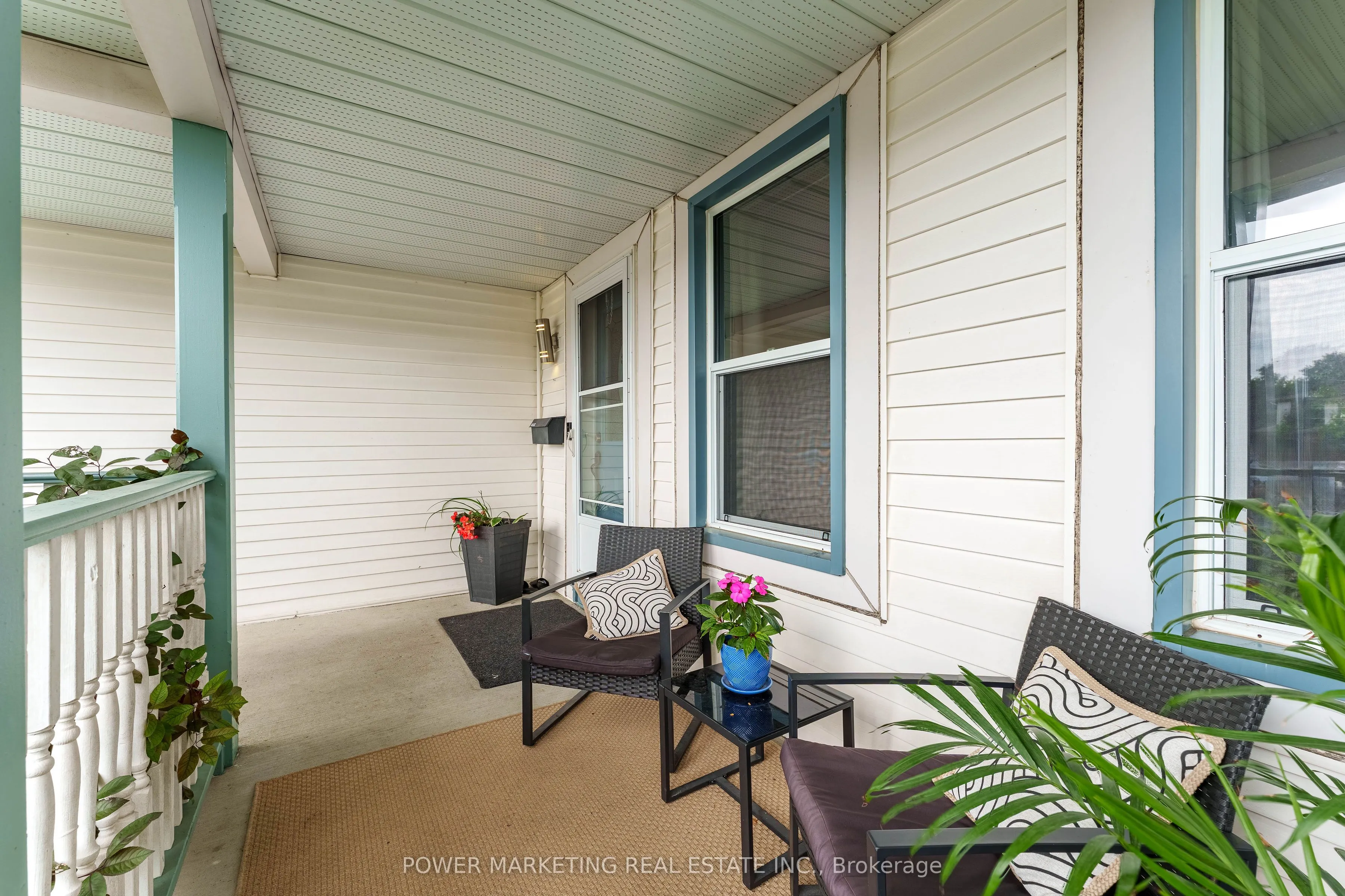 1809 Chopin Place