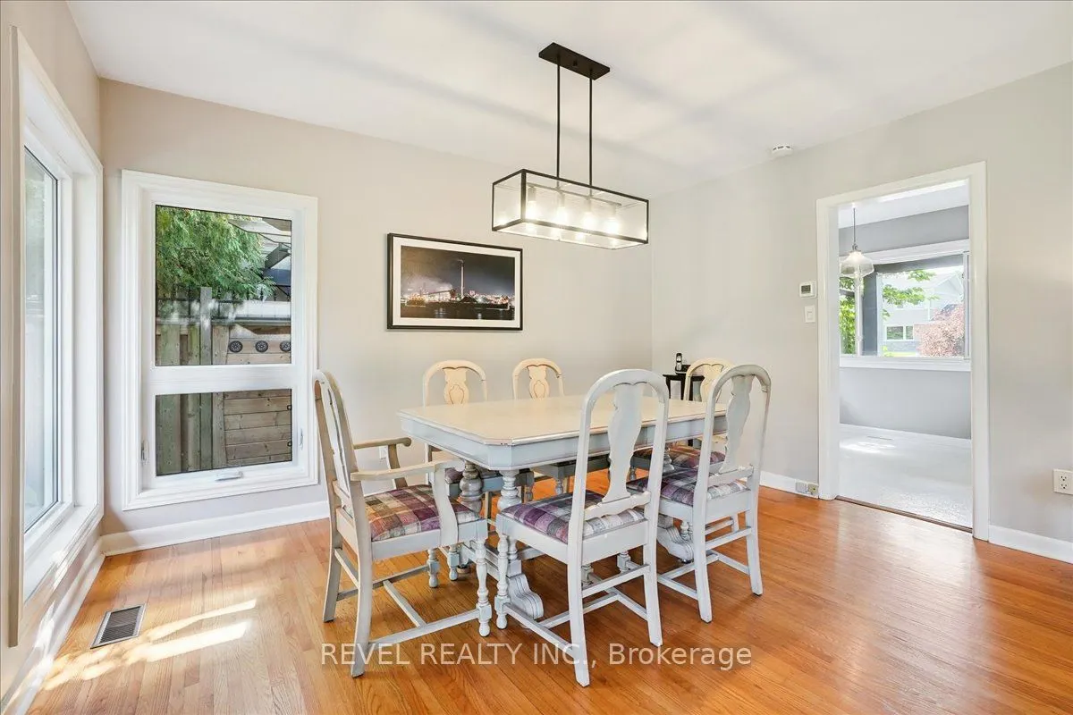 18 Brentwood Drive