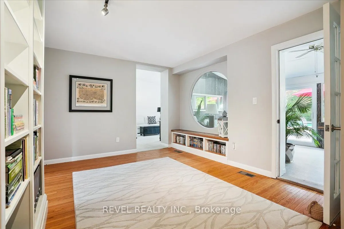 18 Brentwood Drive